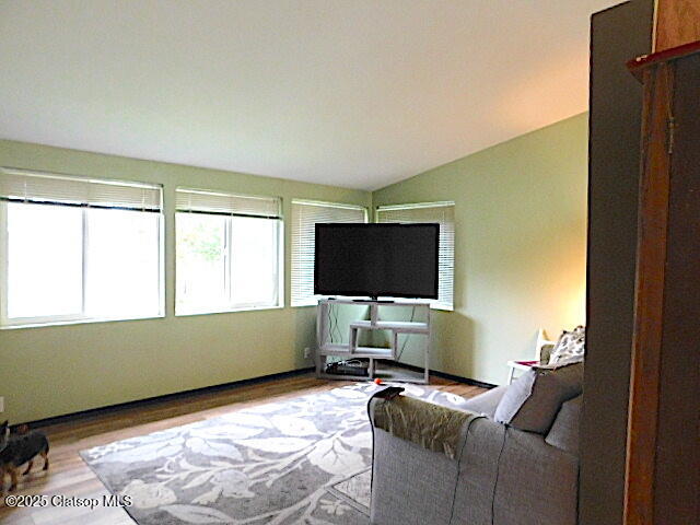 1100 Nw Warrenton Drive Property Photo 22