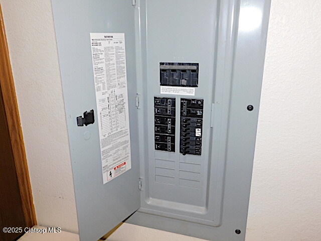 1100 Nw Warrenton Drive Property Photo 31