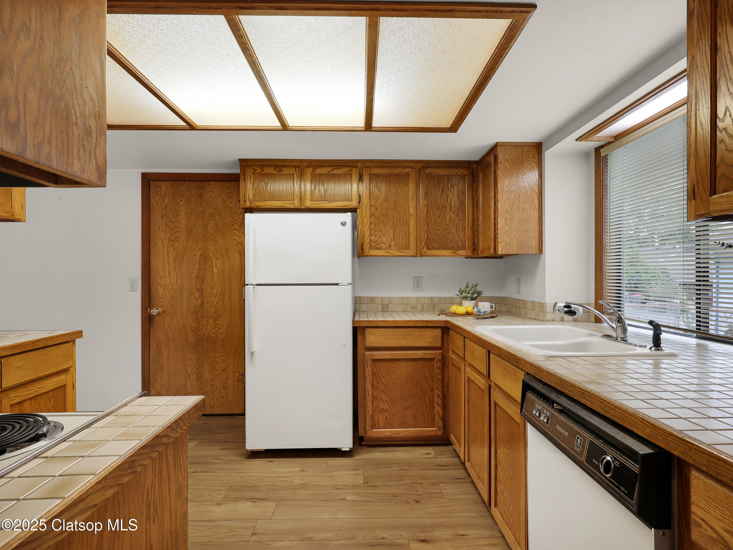 1286 Avenue B Property Photo 11