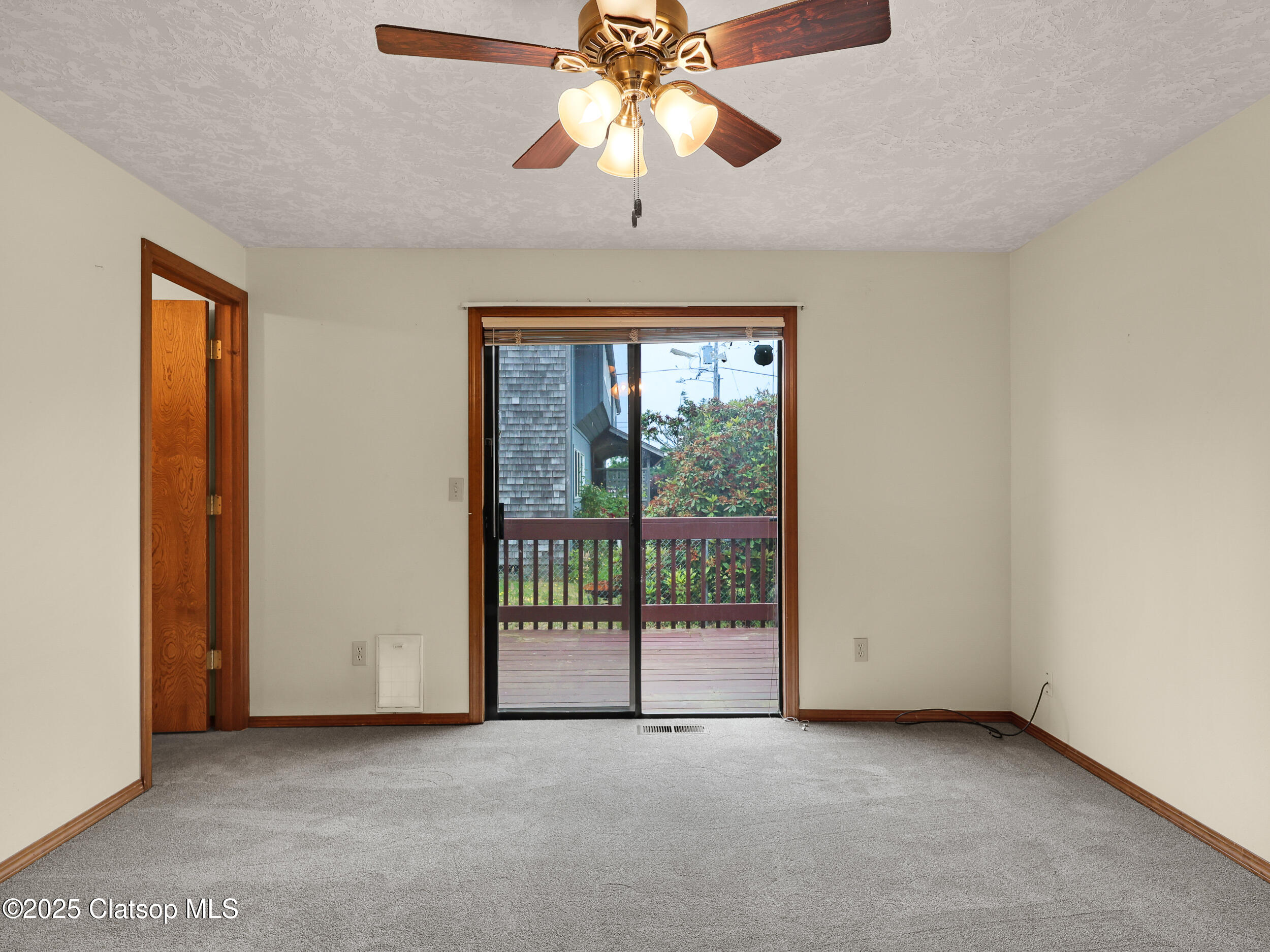 1286 Avenue B Property Photo 14