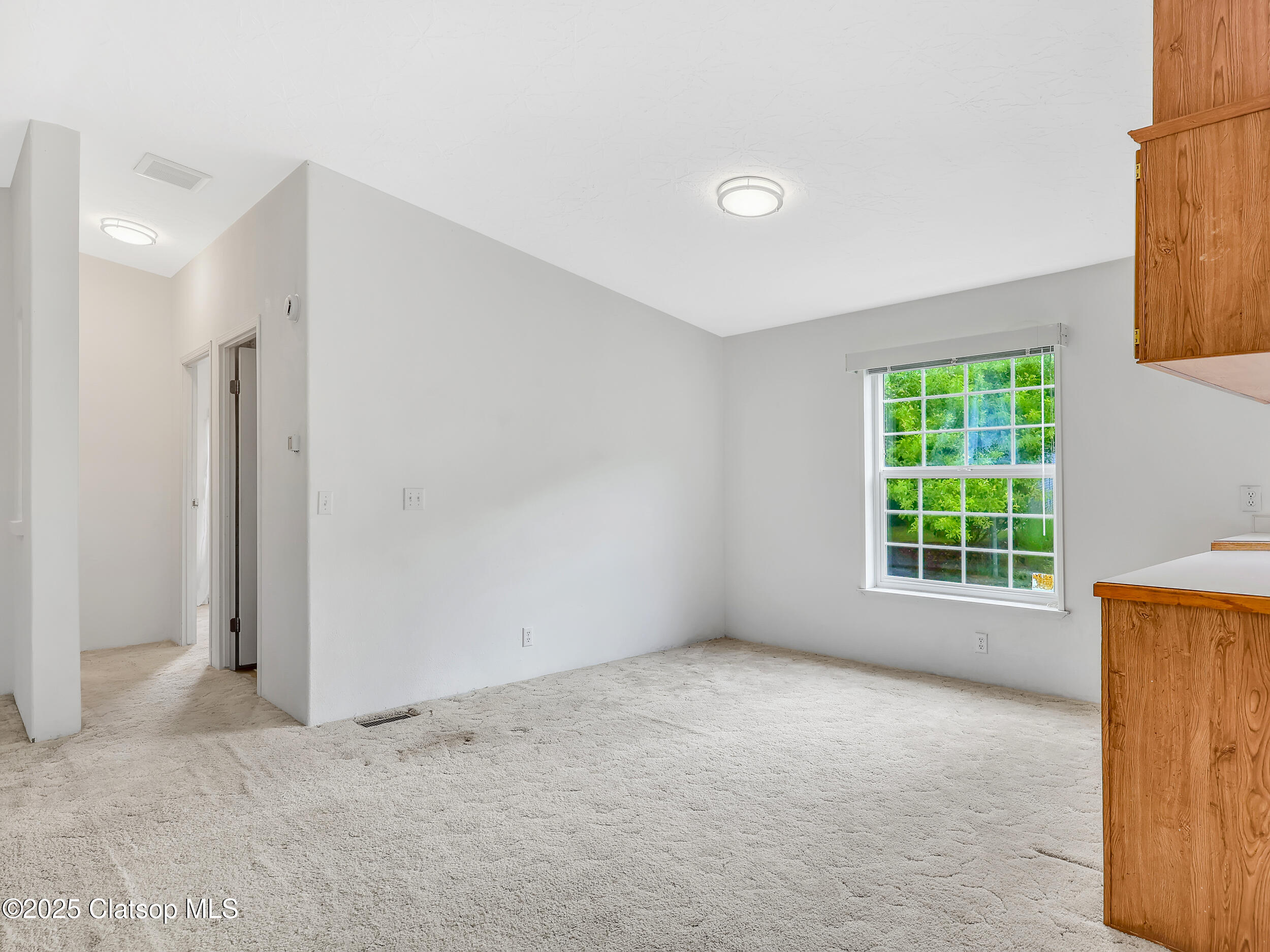 375 Forest Court Property Photo 7