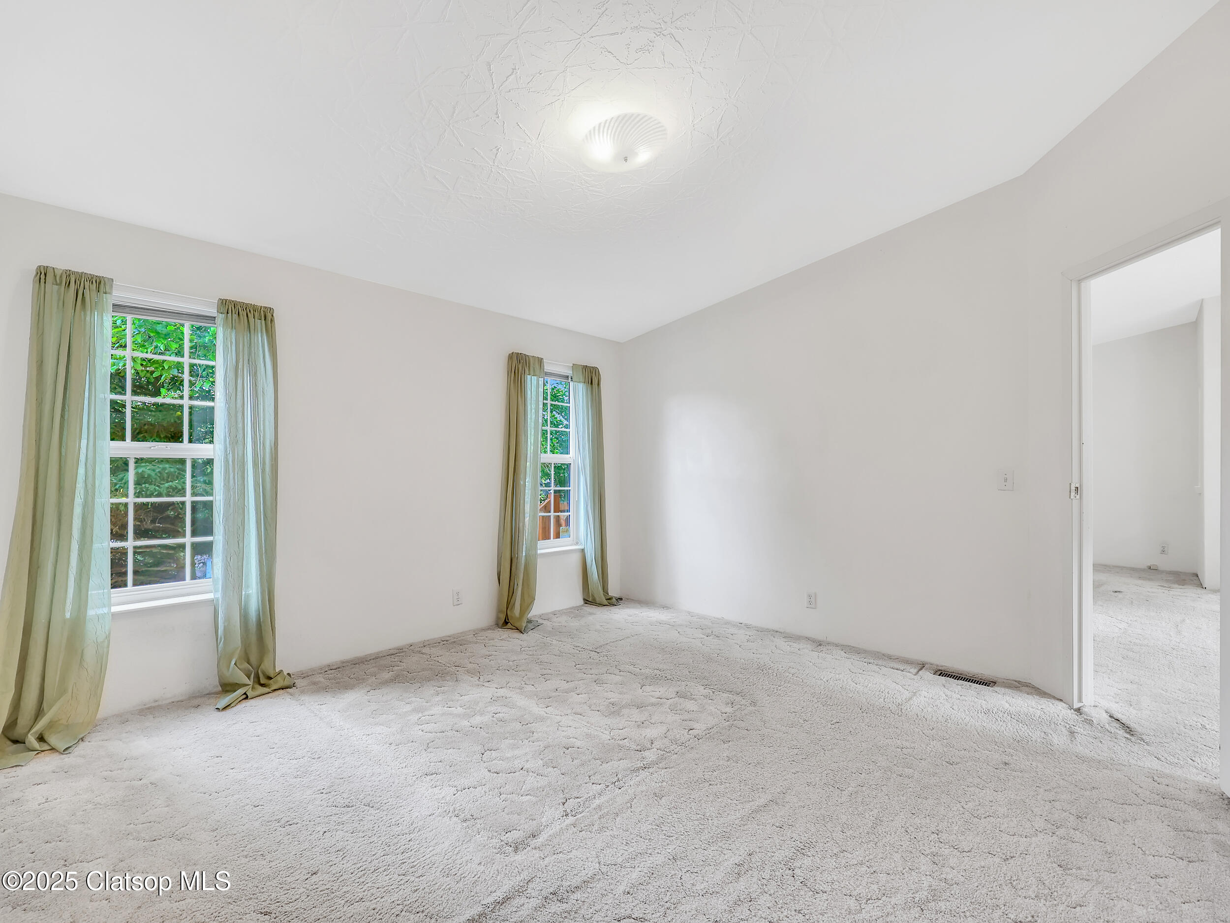 375 Forest Court Property Photo 25