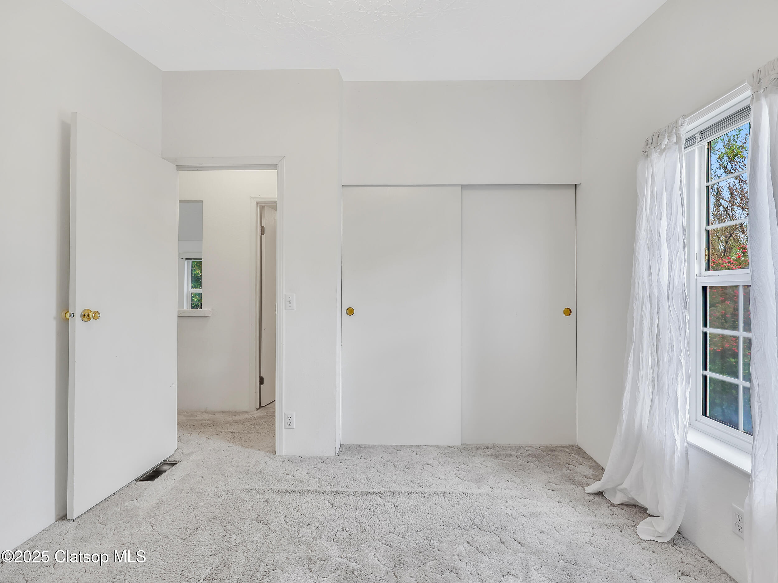 375 Forest Court Property Photo 32