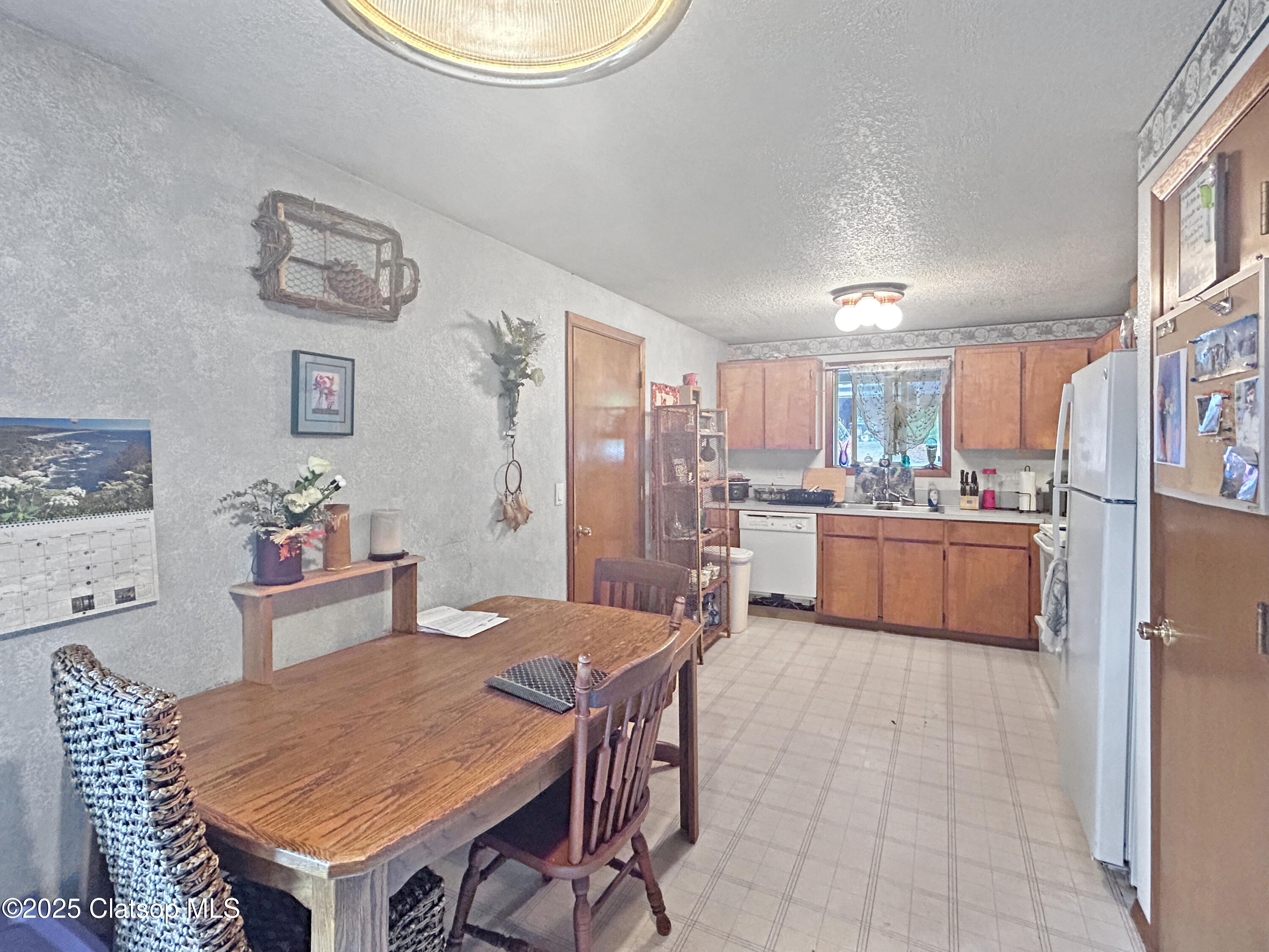 1208 Alameda Avenue Property Photo 6