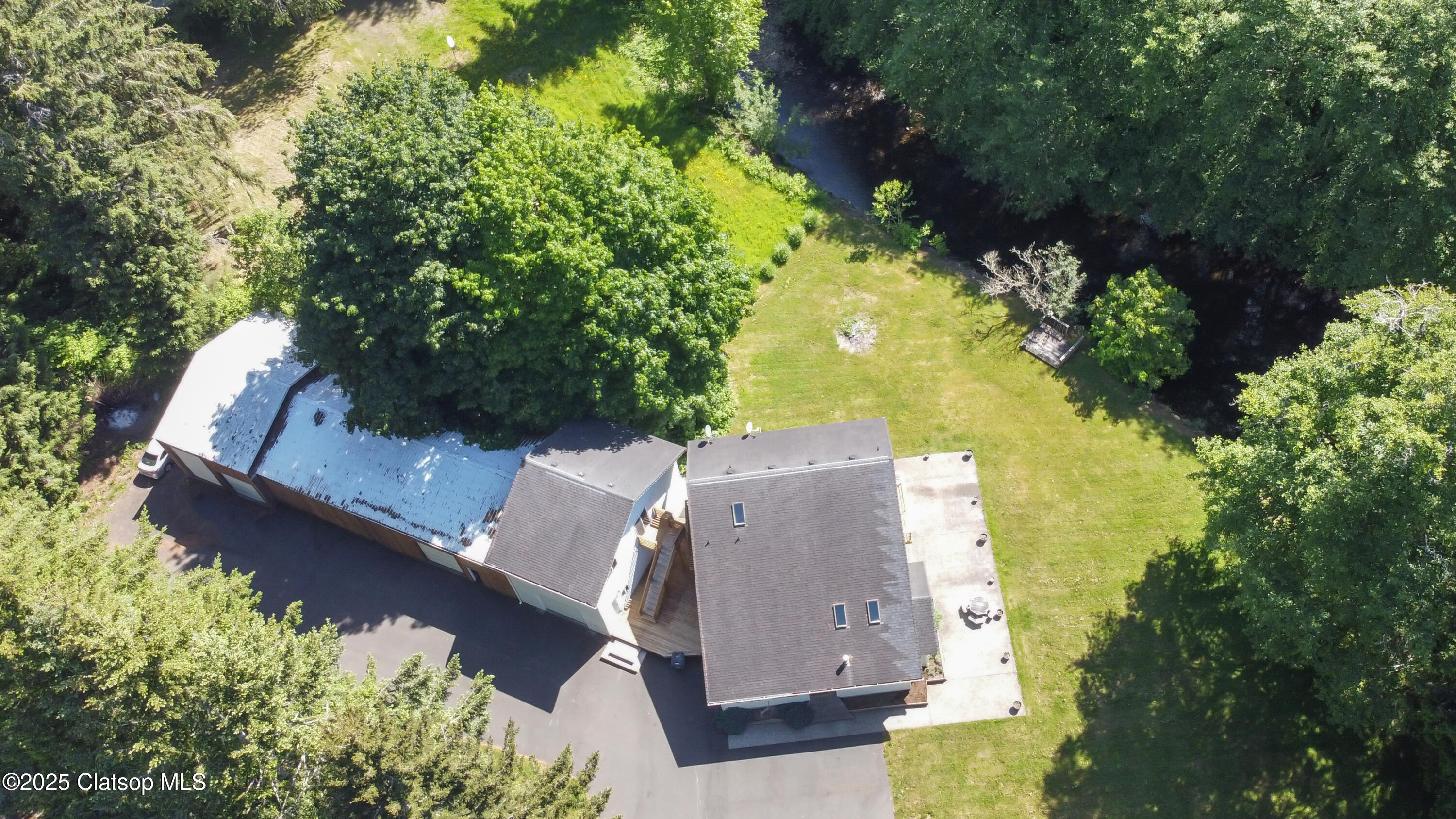 36454 Hwy 26 Property Photo 4