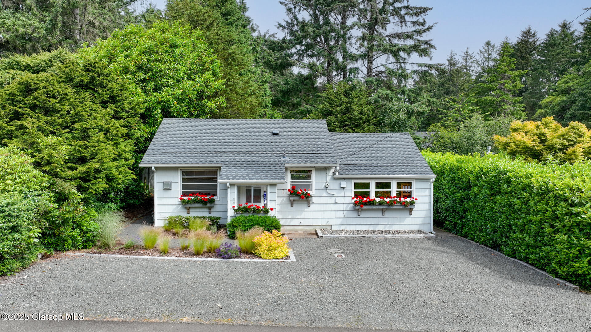 714 7th Street Property Photo 1