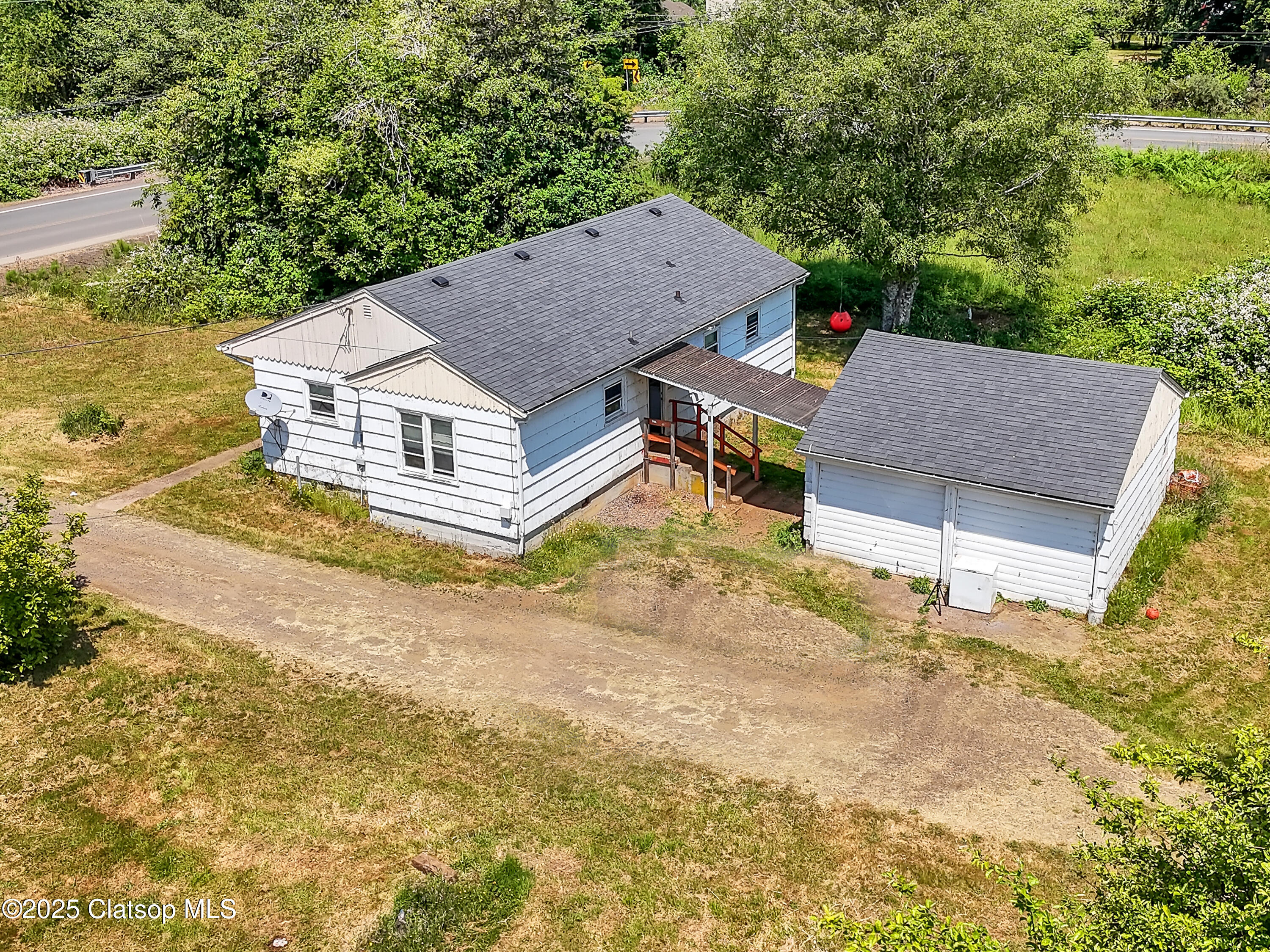 43018 Hillcrest Loop Property Photo 2