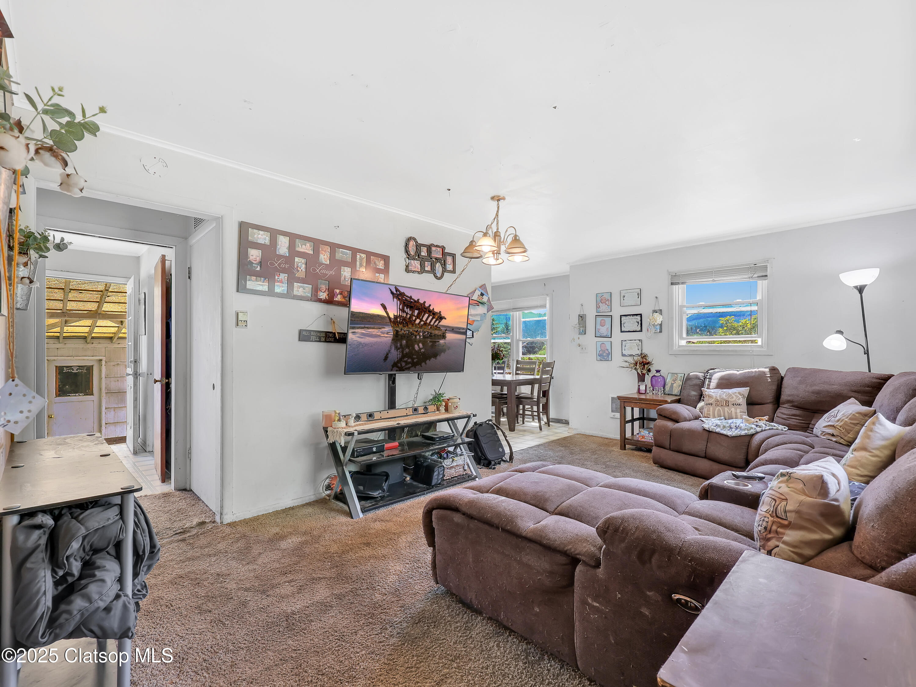 43018 Hillcrest Loop Property Photo 4
