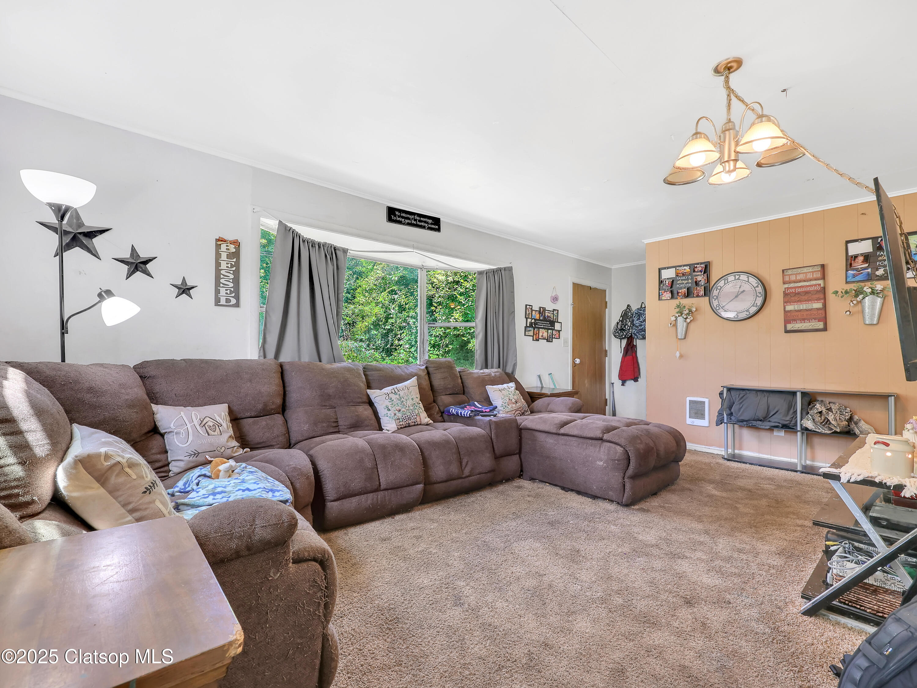 43018 Hillcrest Loop Property Photo 6