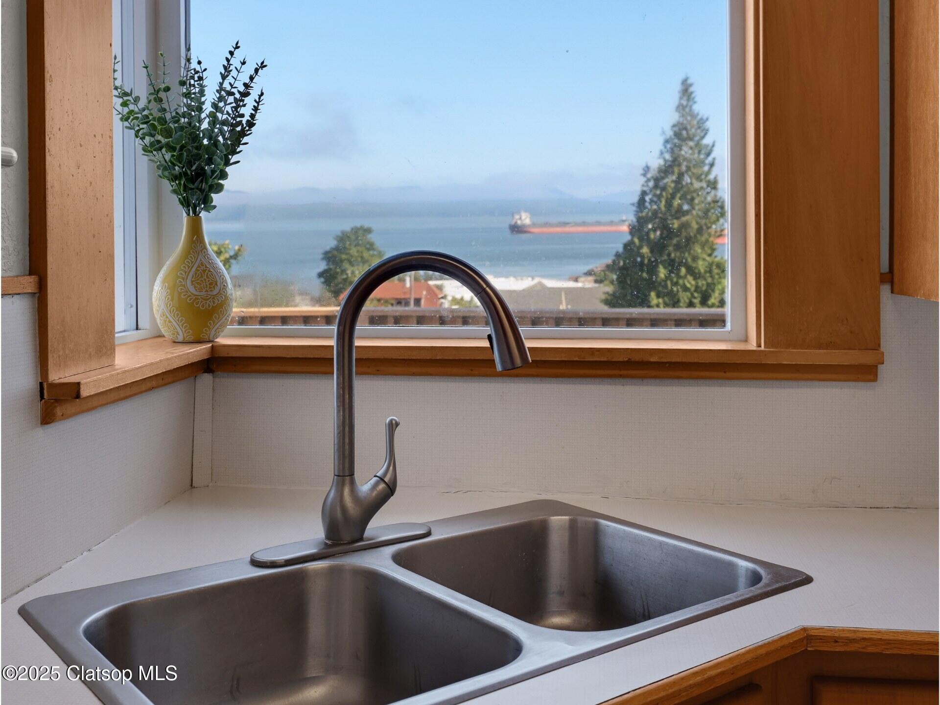 3168 Harrison Avenue Property Photo 12