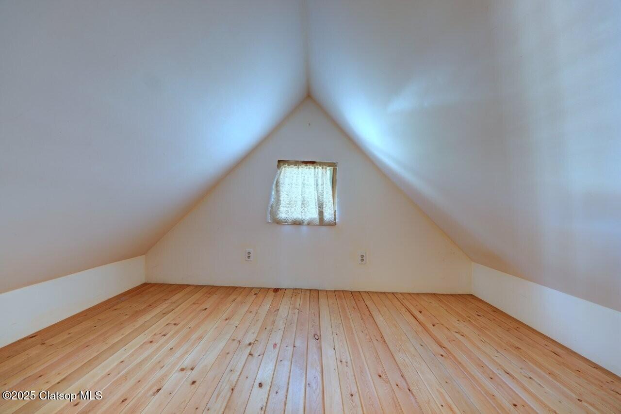 123 W 1st Street Property Photo 8
