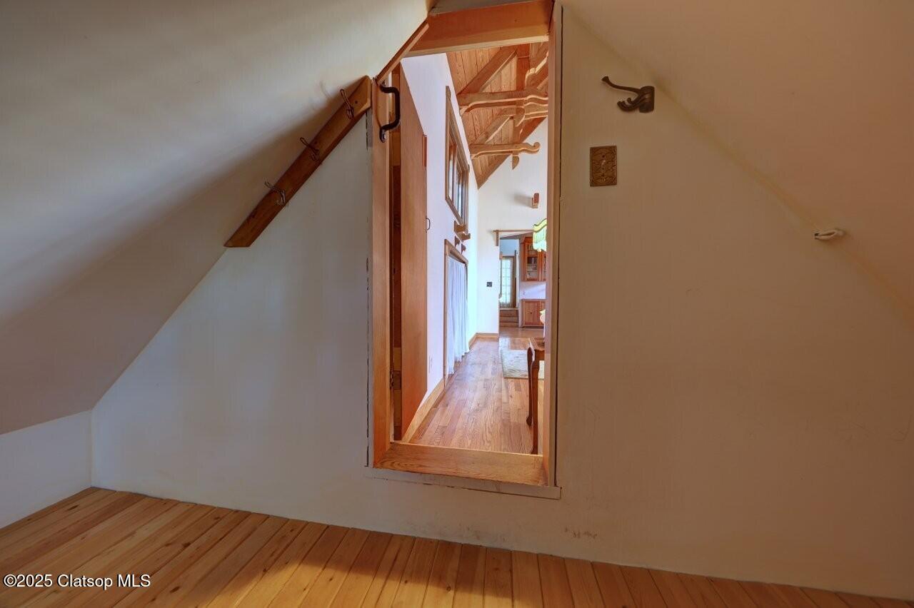 123 W 1st Street Property Photo 9