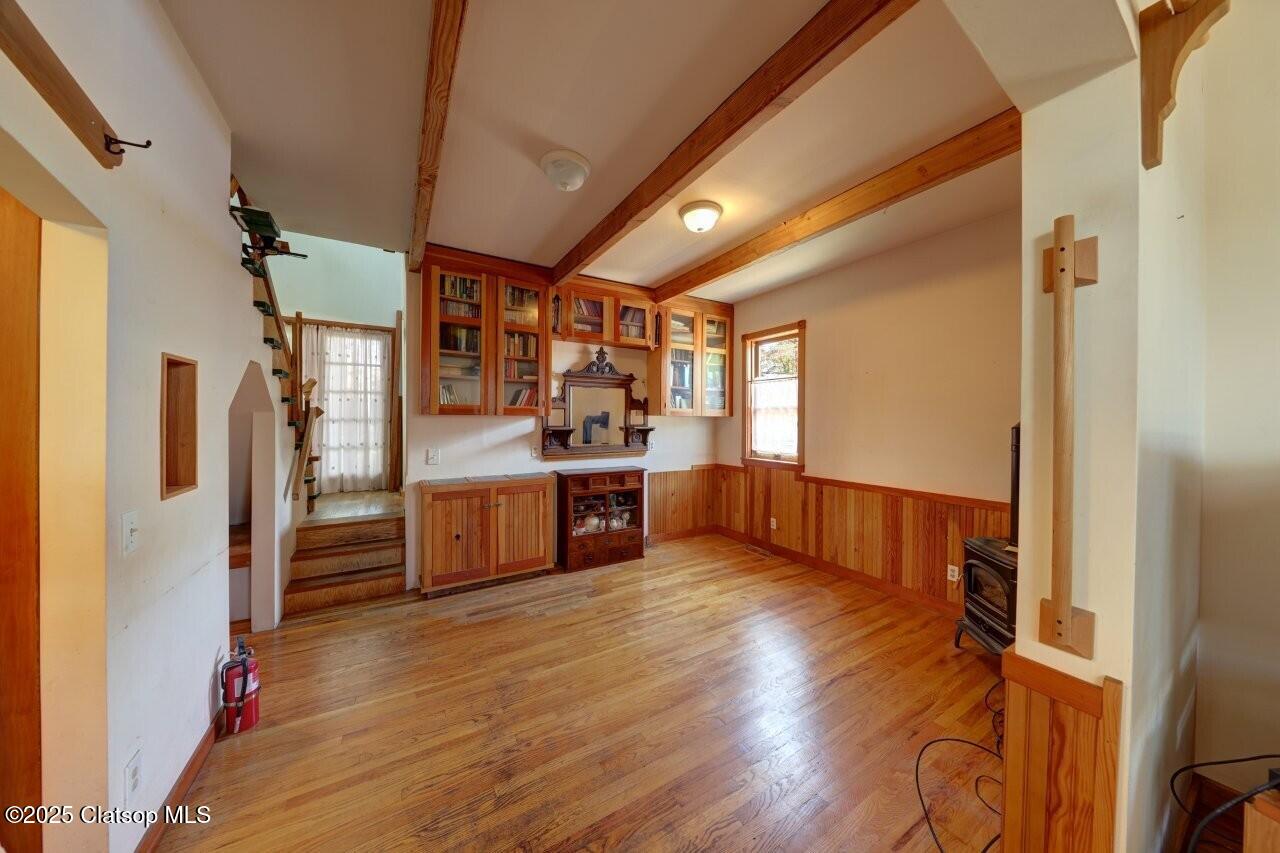 123 W 1st Street Property Photo 10