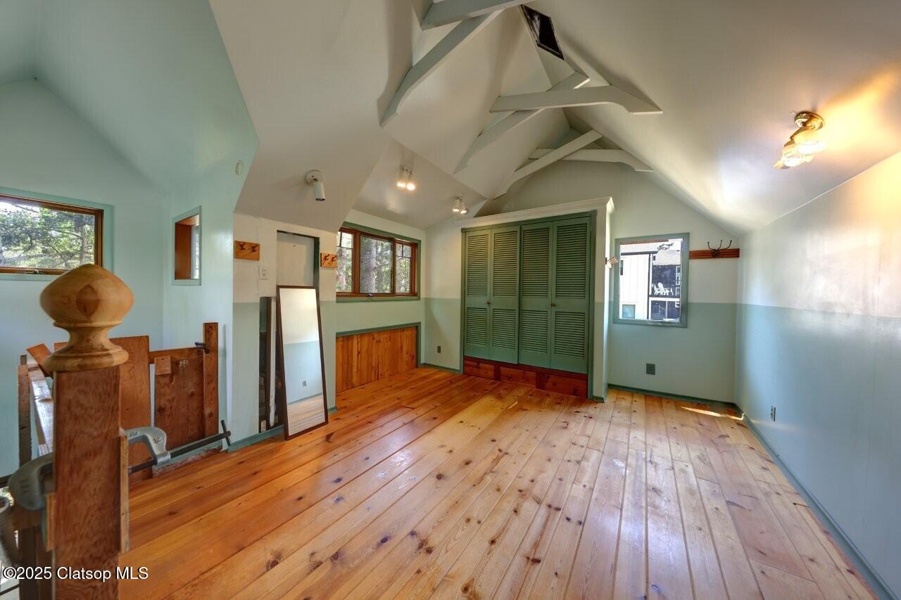 123 W 1st Street Property Photo 26