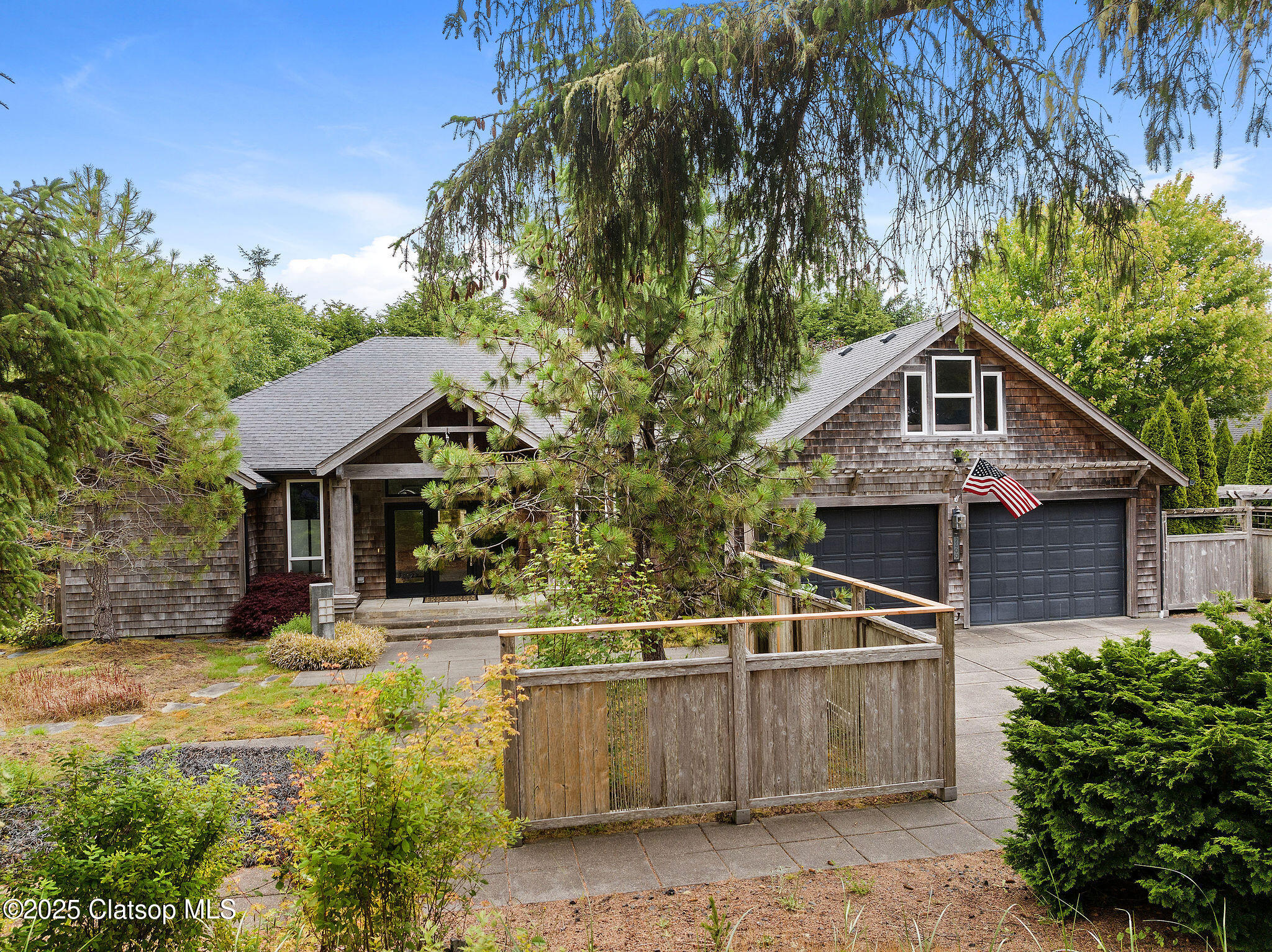 2499 Pine Ridge Drive Property Photo 2