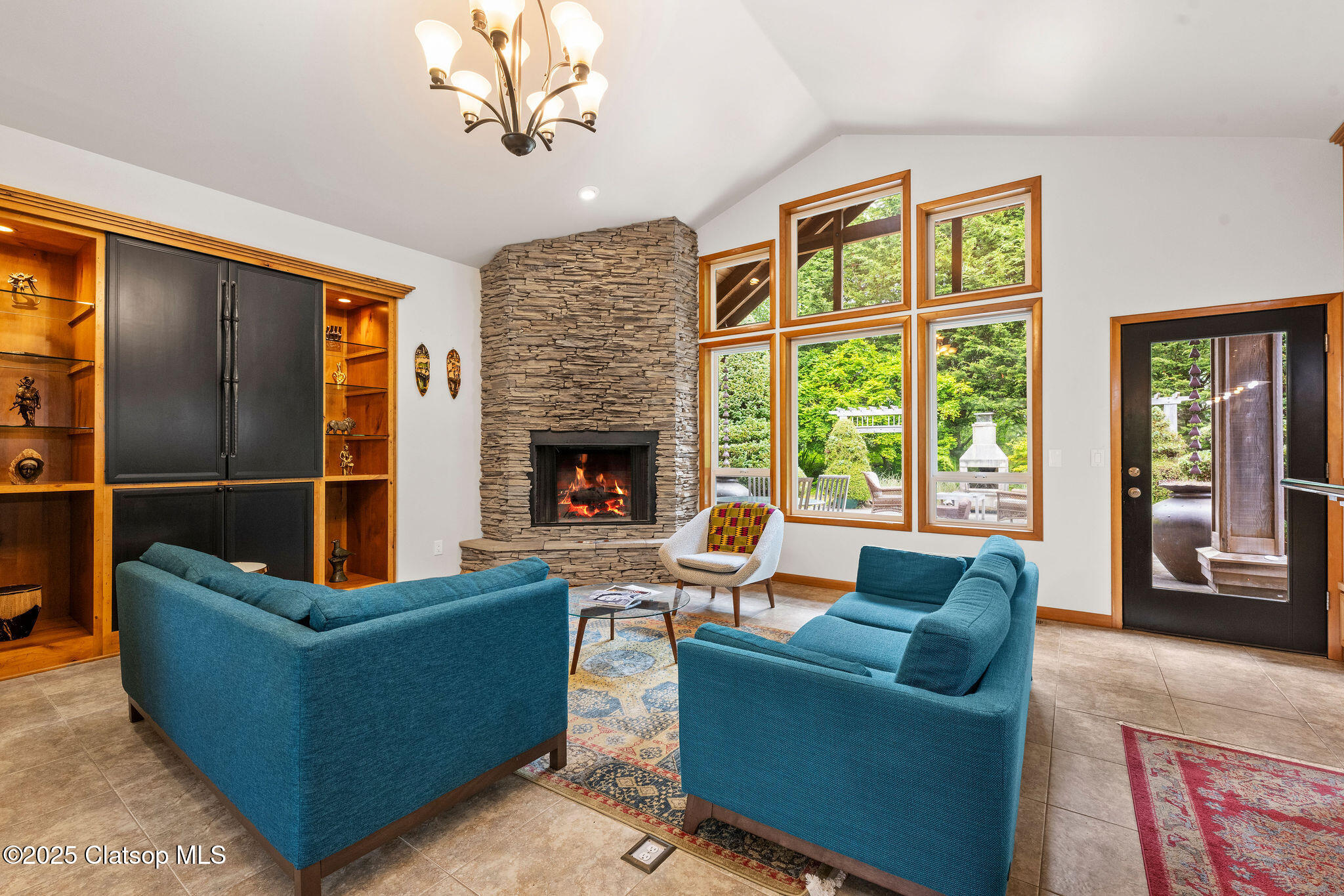 2499 Pine Ridge Drive Property Photo 10