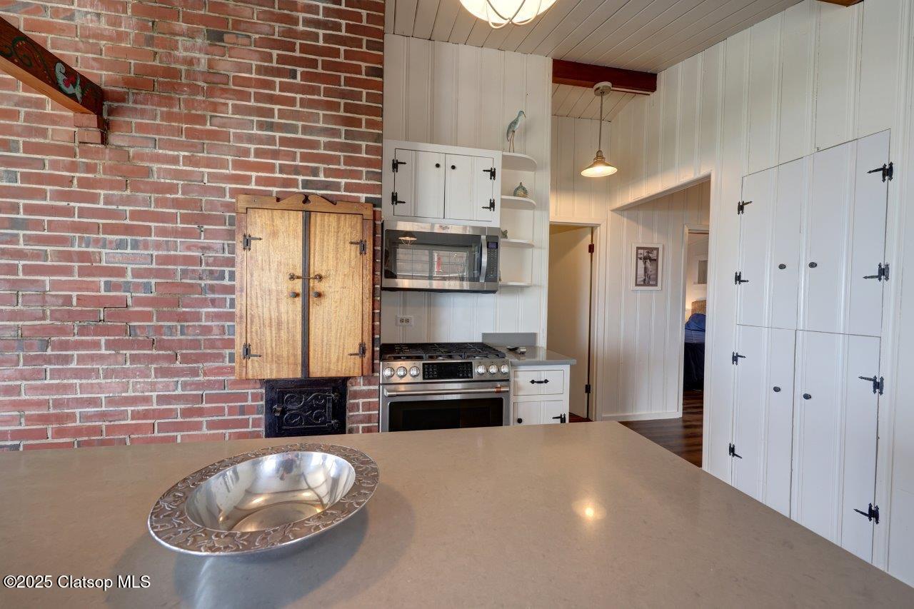 80444 Carnahan Road Property Photo 12