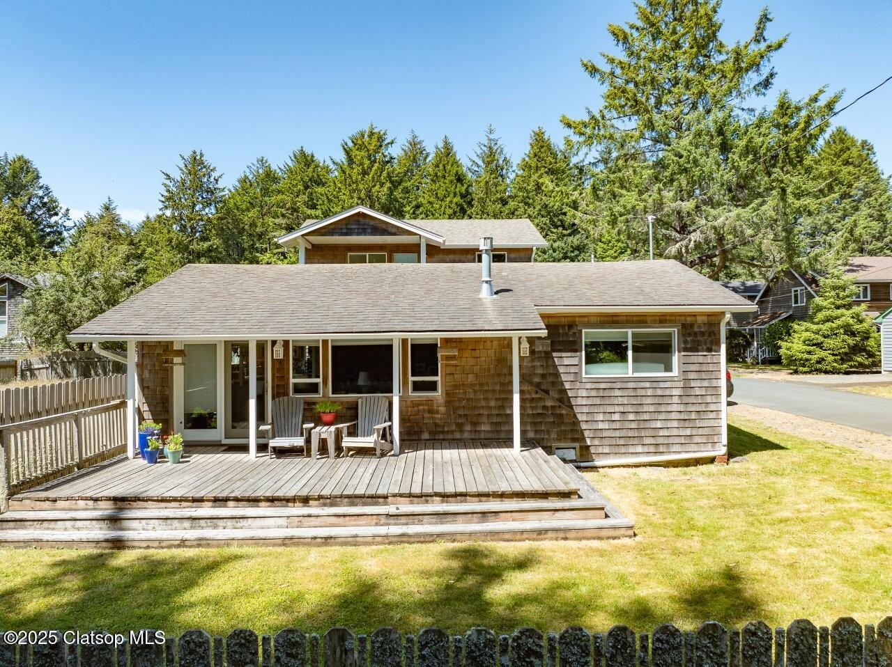 296 E Jackson Street Property Photo 1