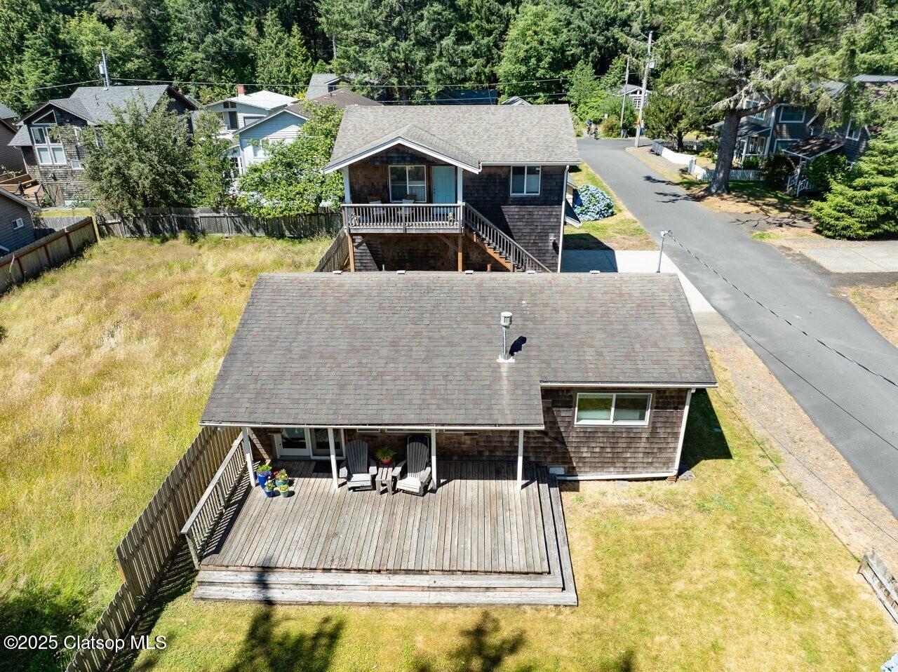 296 E Jackson Street Property Photo 2