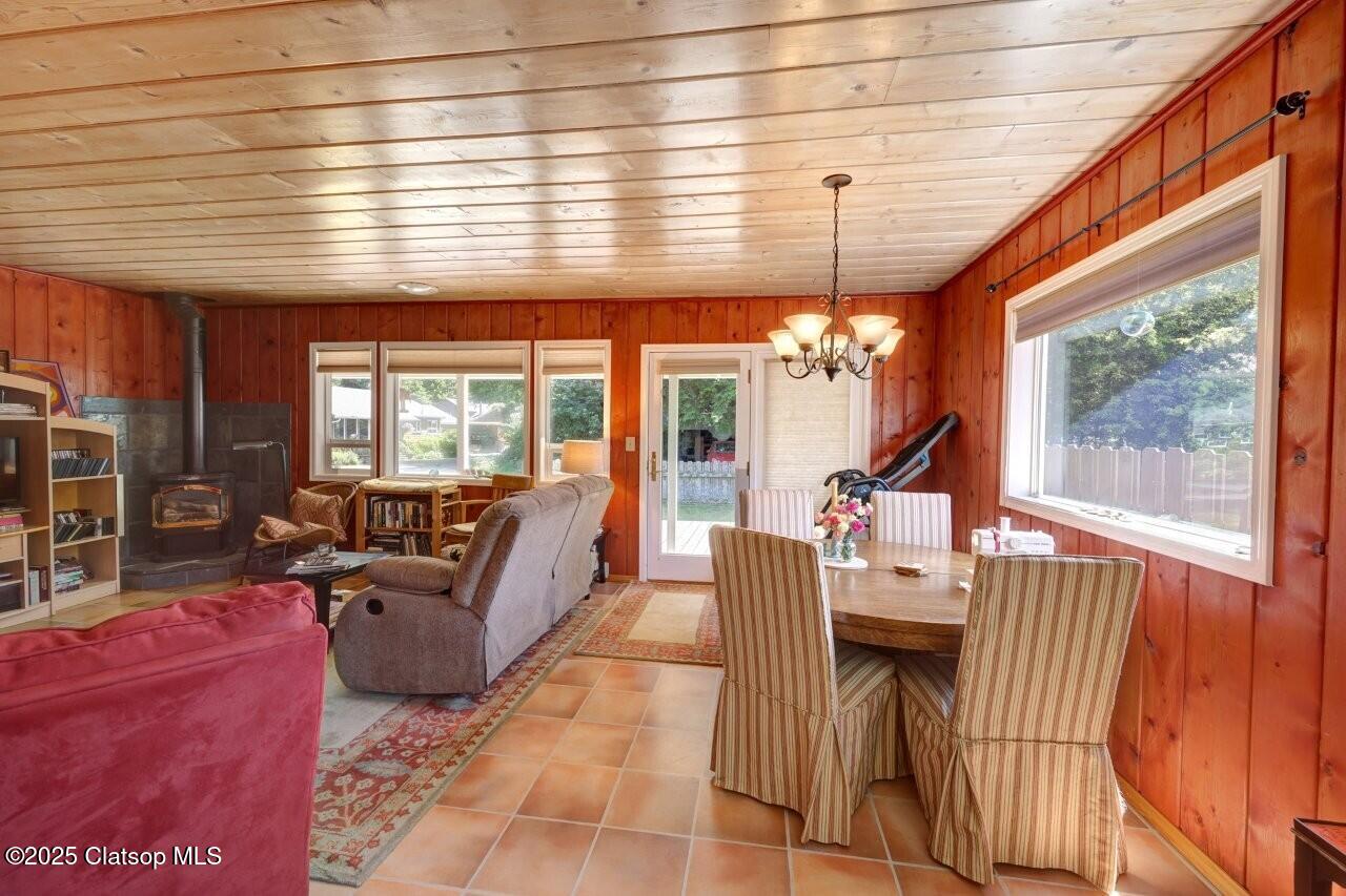 296 E Jackson Street Property Photo 12