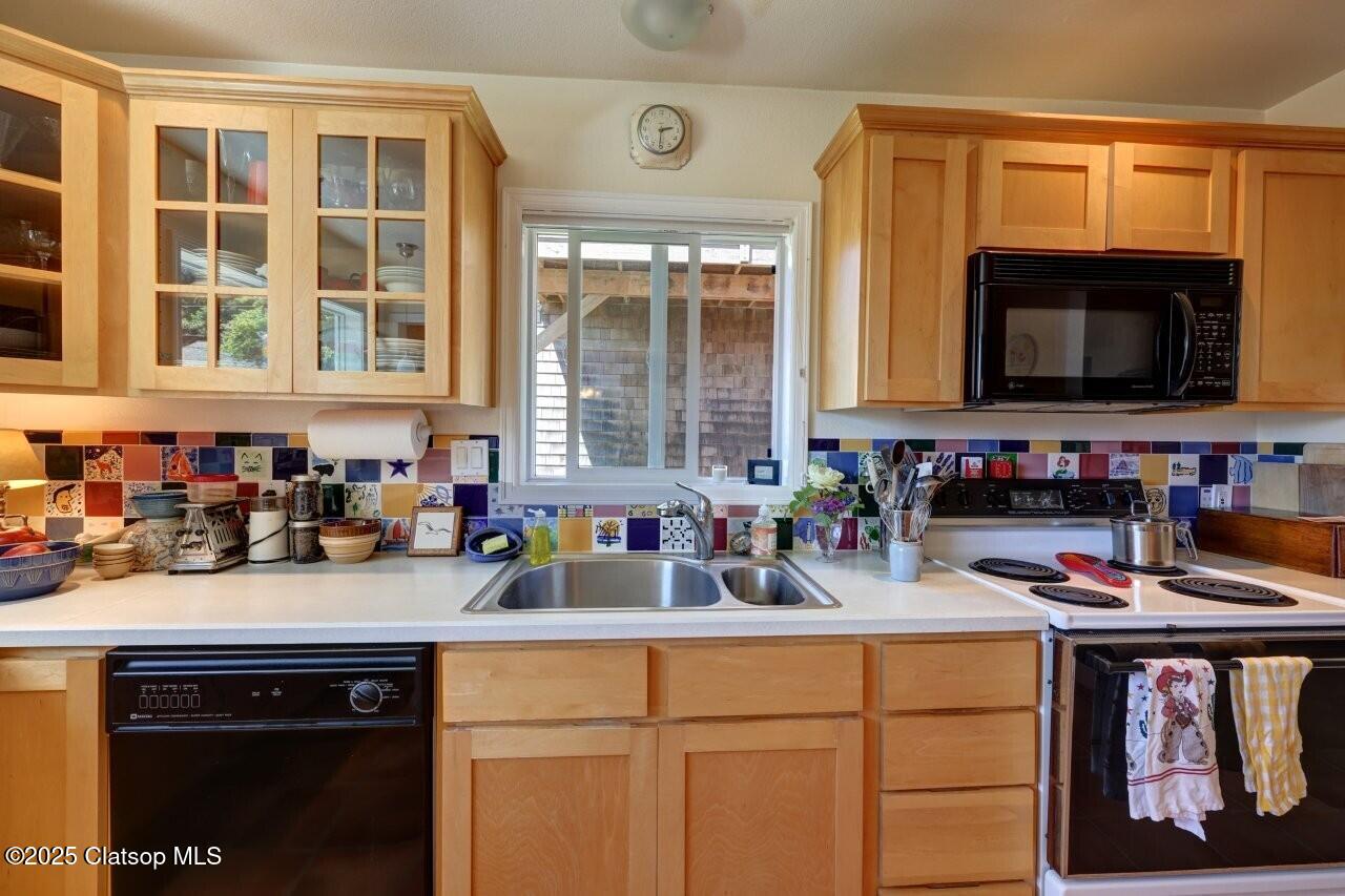 296 E Jackson Street Property Photo 13