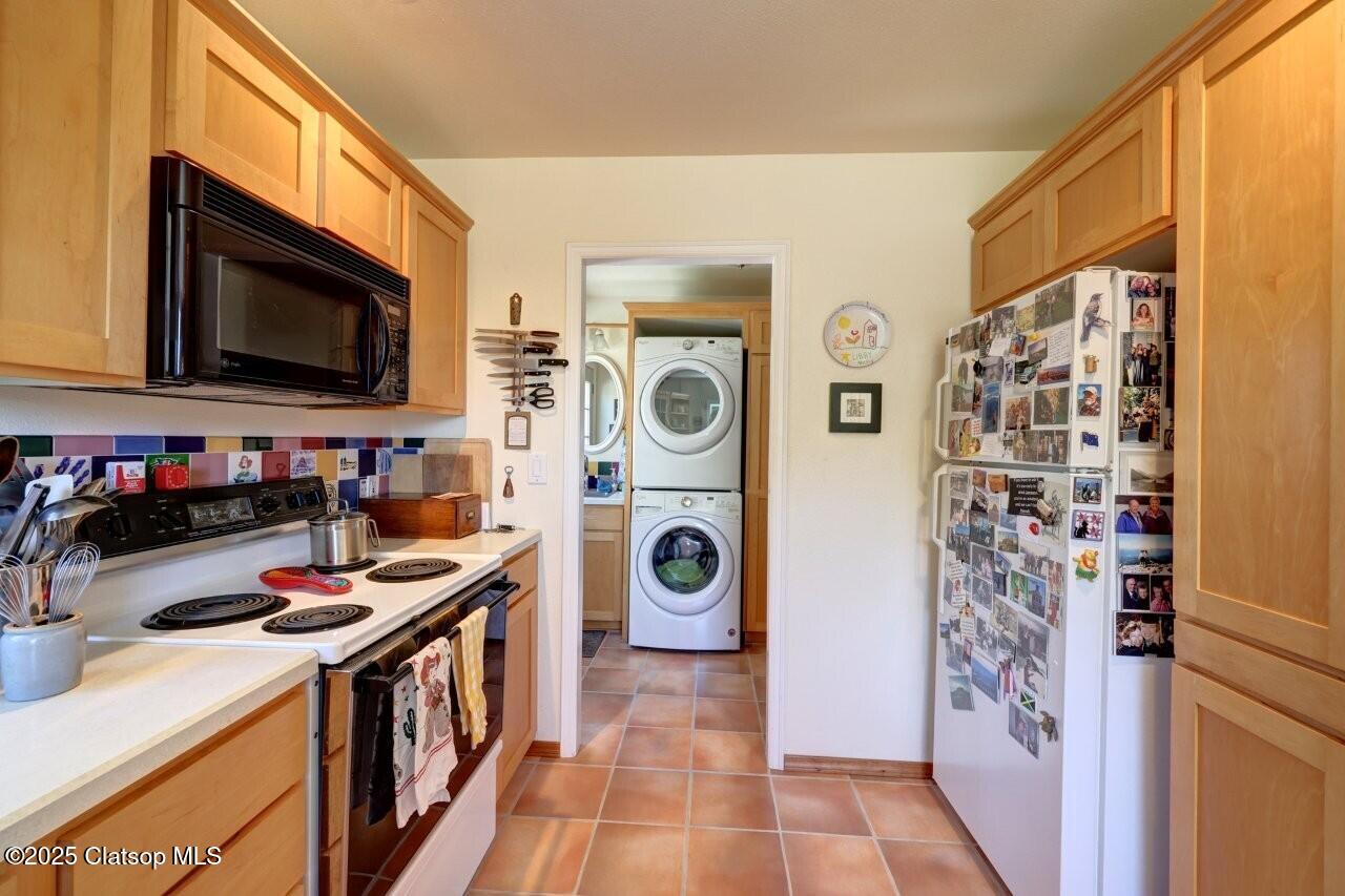 296 E Jackson Street Property Photo 16