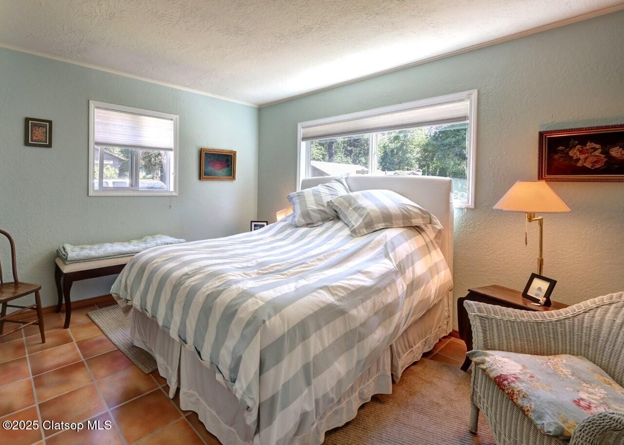 296 E Jackson Street Property Photo 18