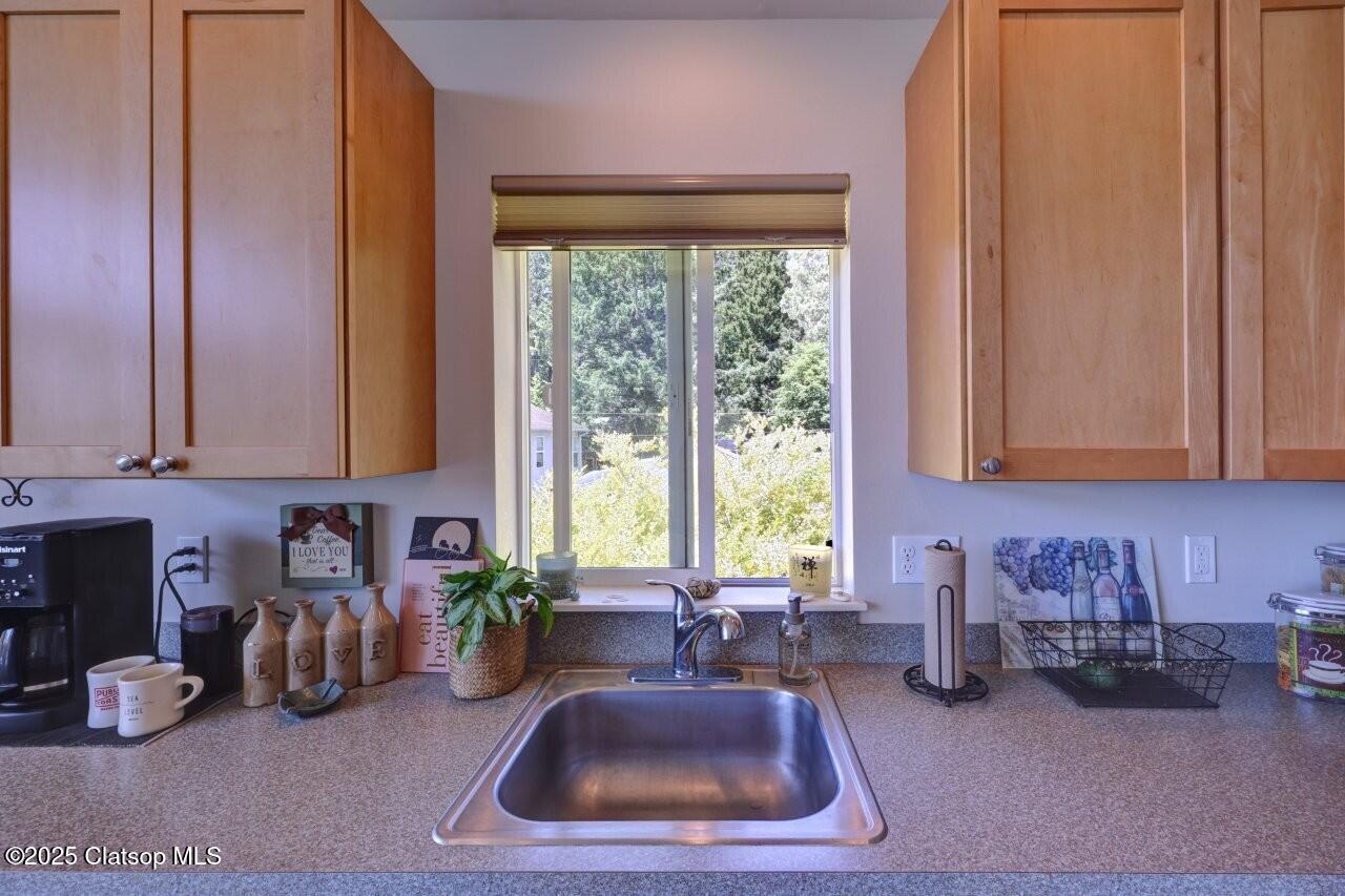 296 E Jackson Street Property Photo 32
