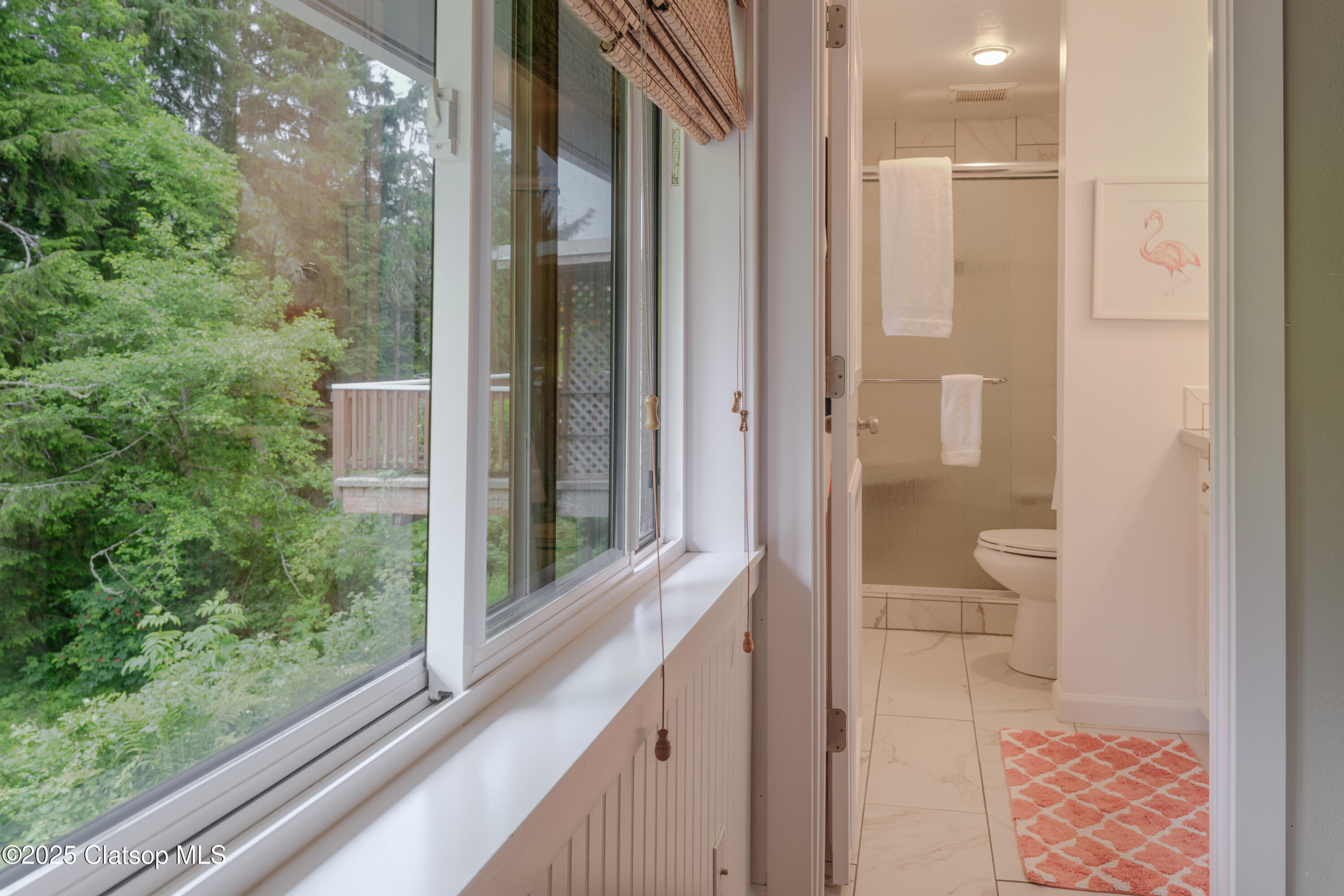 2087 Fernwood Street Property Photo 14