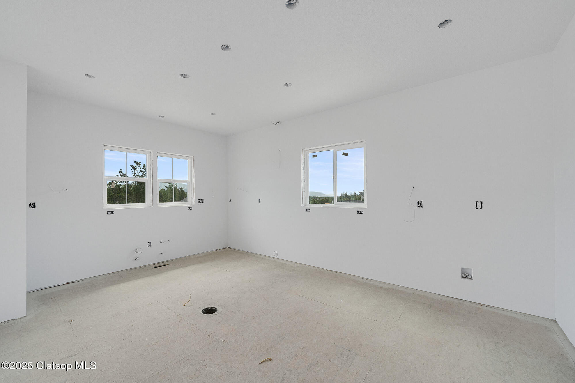 483 Meadows Drive Property Photo 4