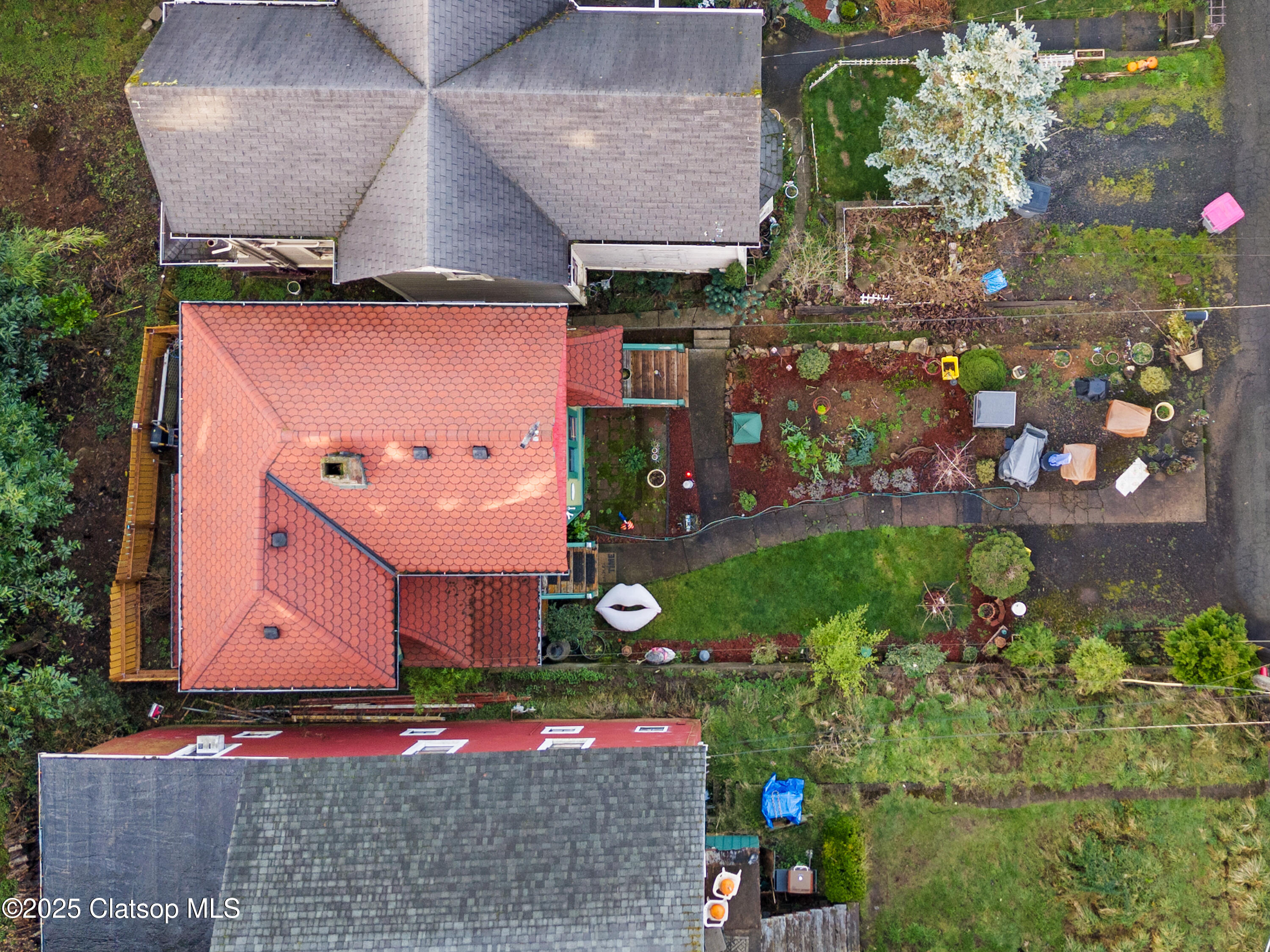 143 Washington Street Property Photo 8