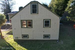 1217 Marine Drive Property Photo 4