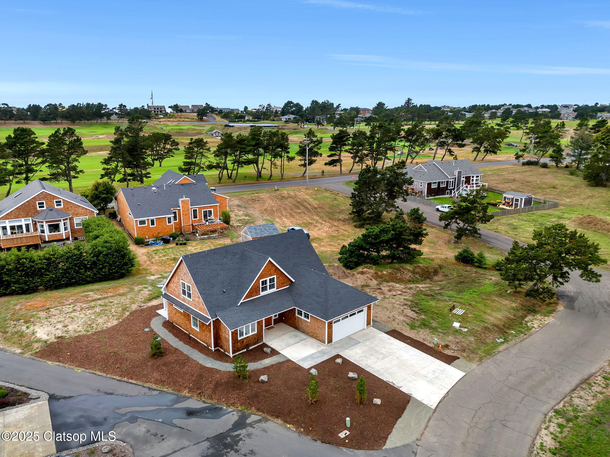 645 Meadow Lane Property Photo 3