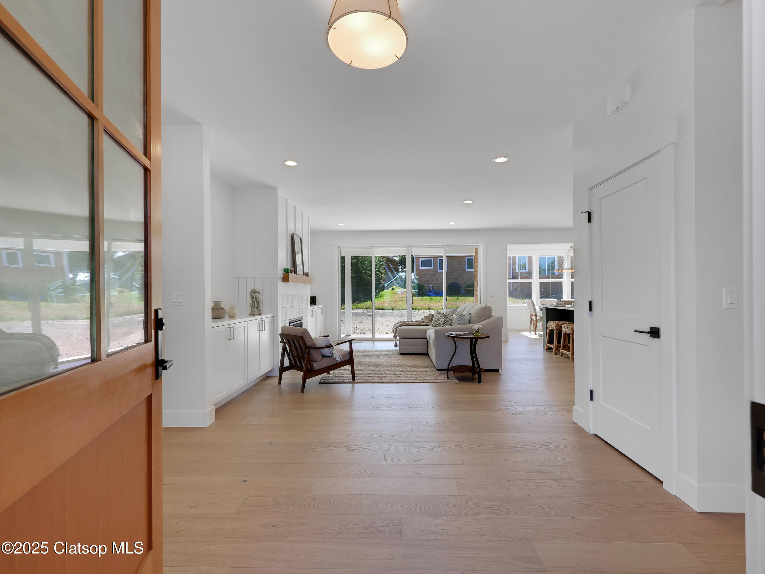 645 Meadow Lane Property Photo 4