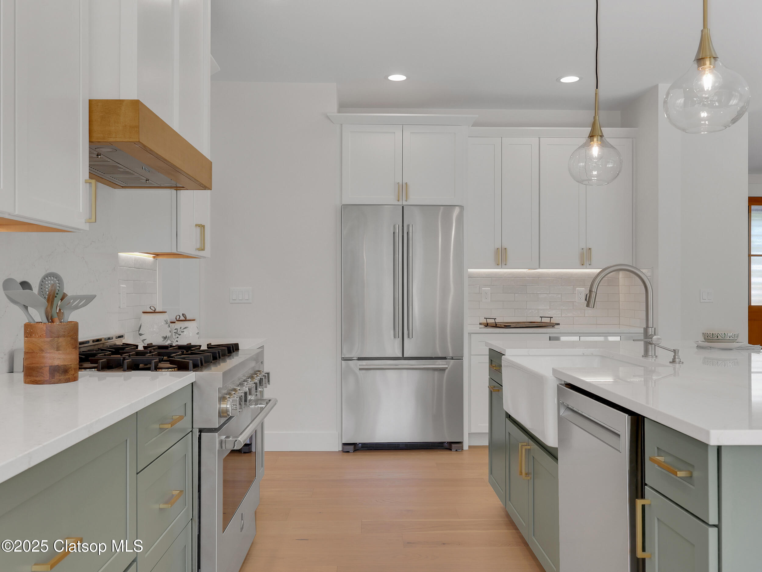 645 Meadow Lane Property Photo 13