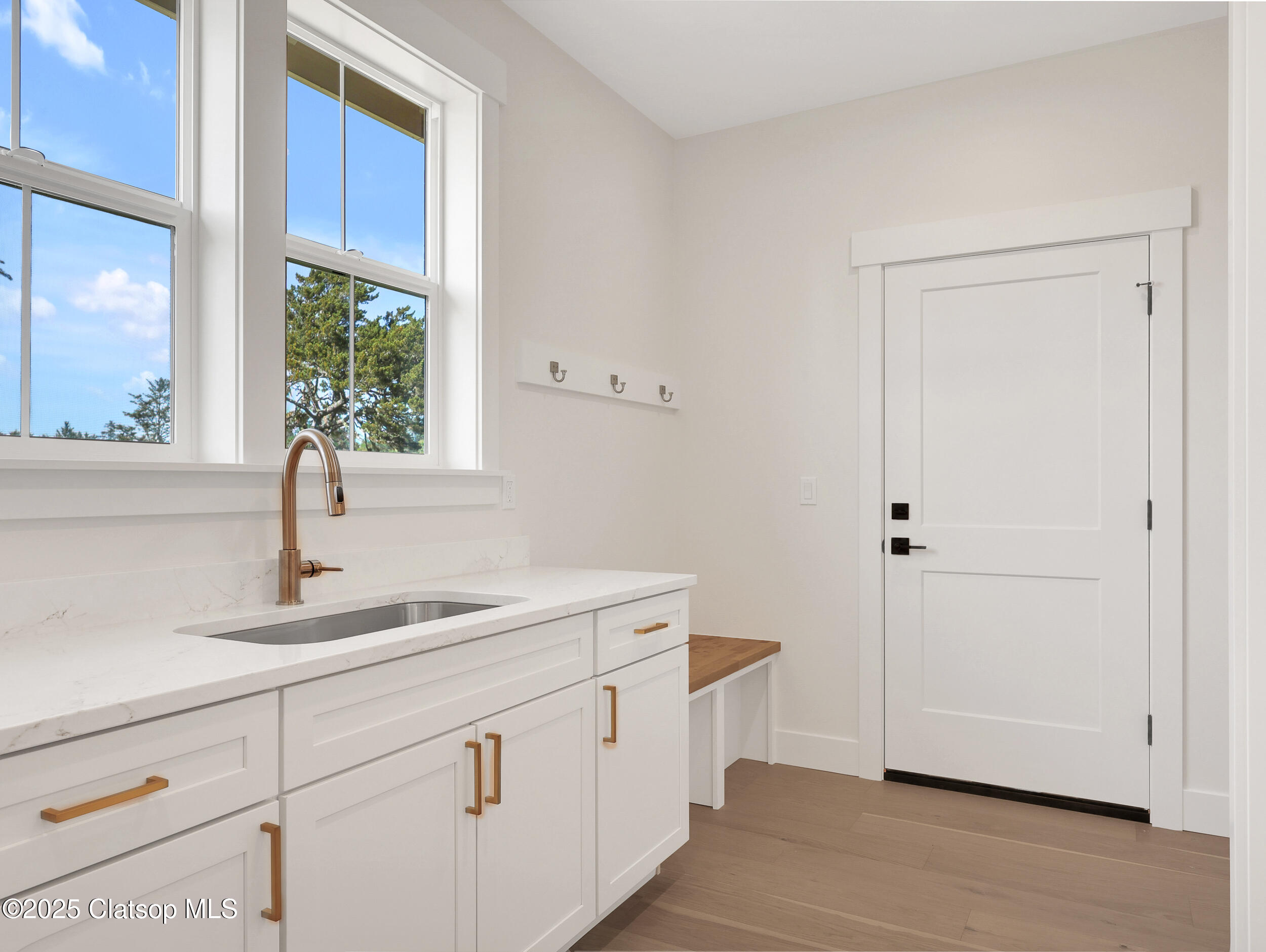 645 Meadow Lane Property Photo 18