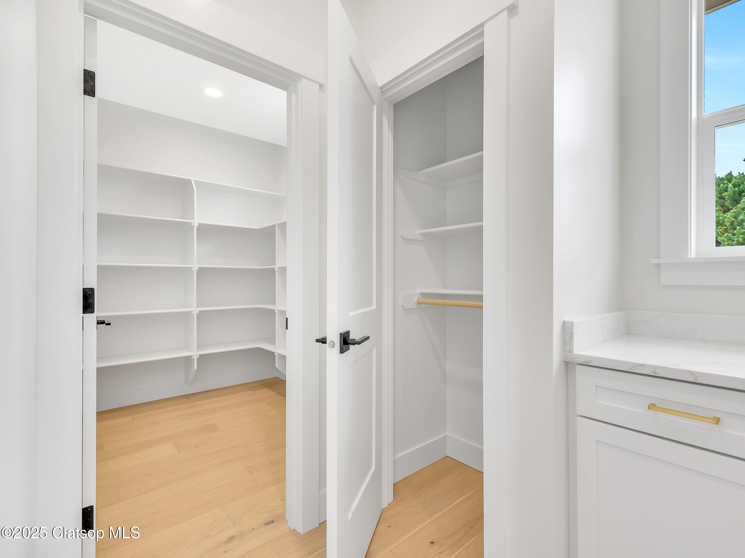 645 Meadow Lane Property Photo 23