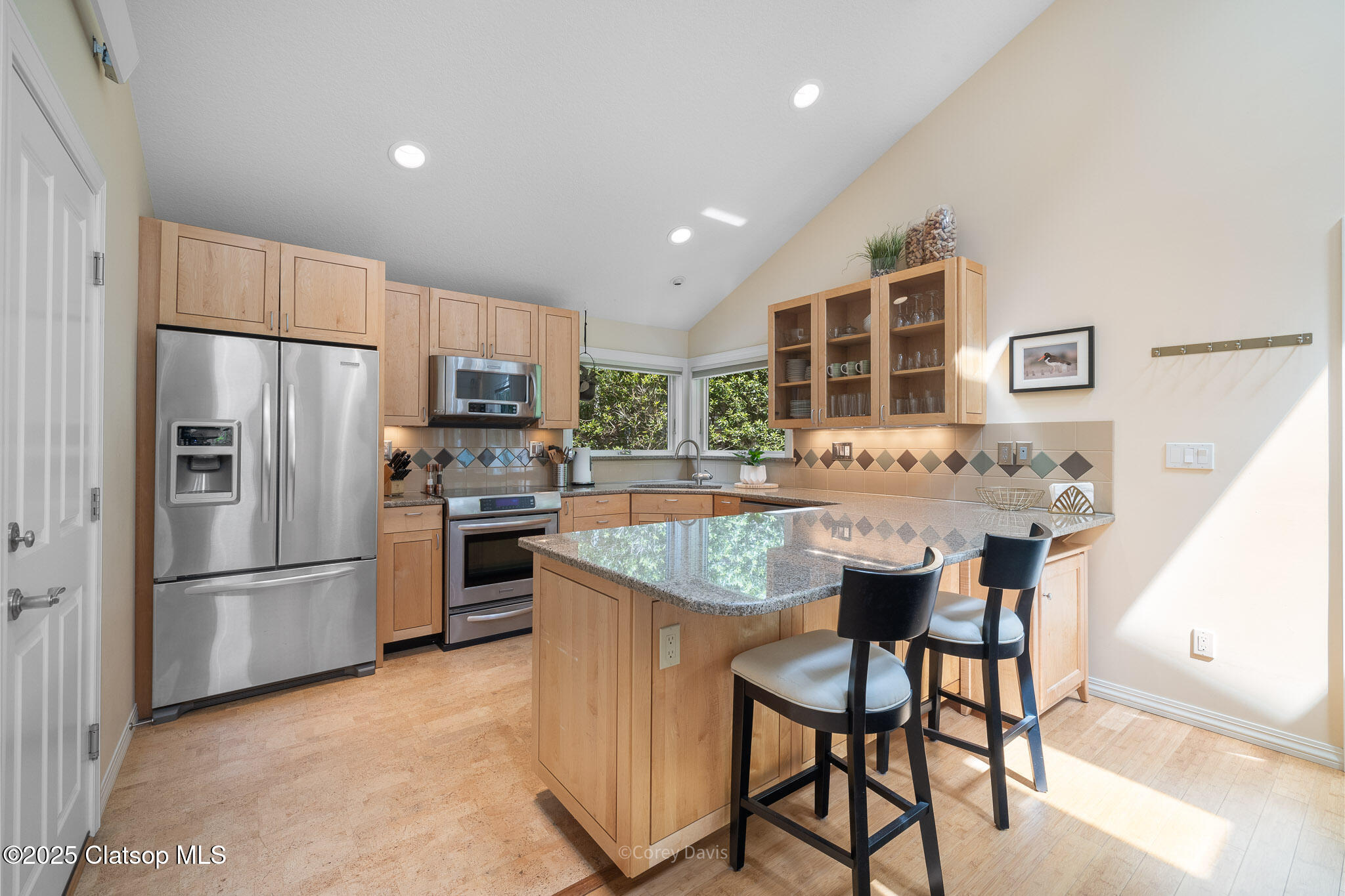 562 1st Street Property Photo 5