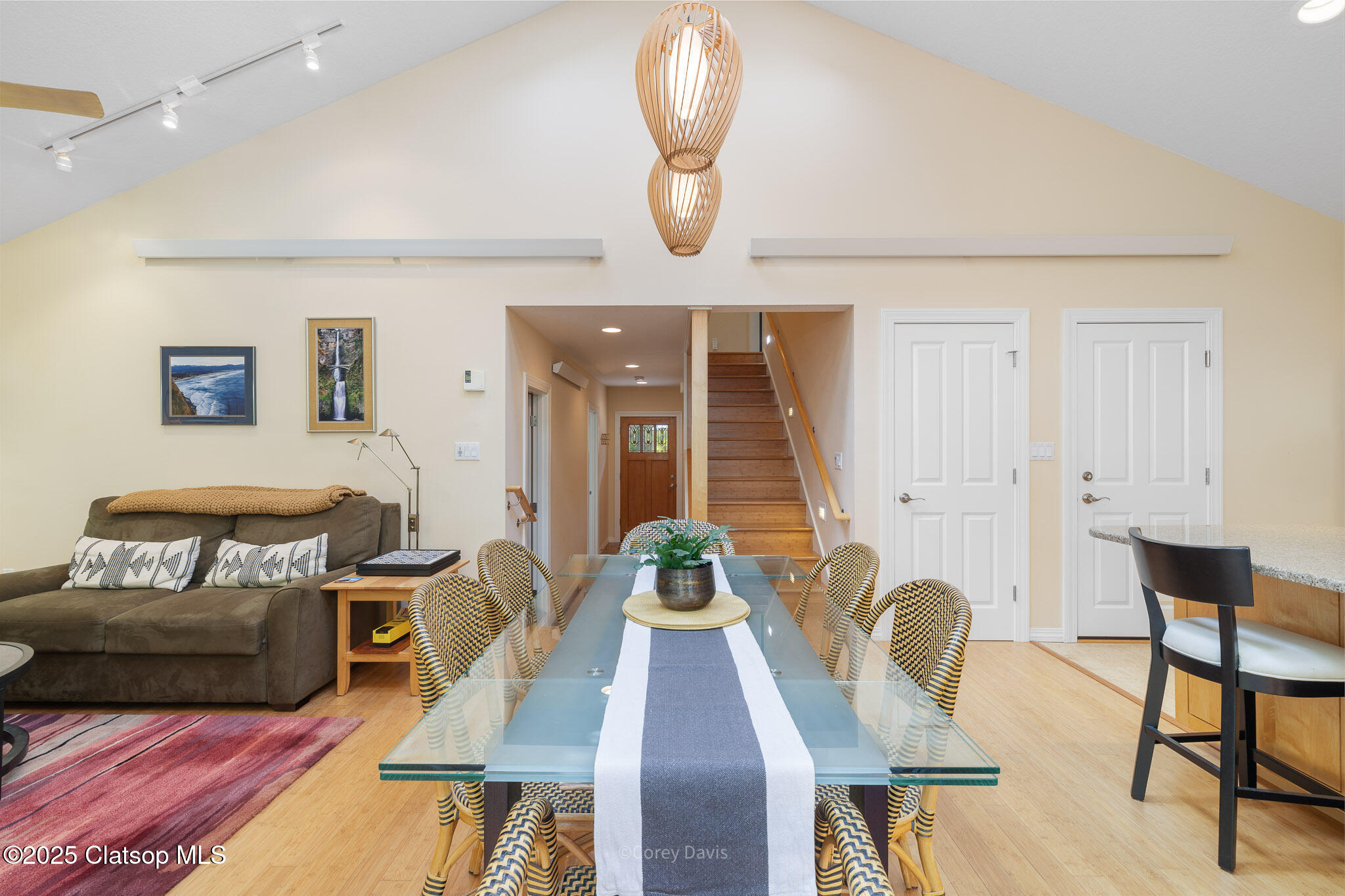 562 1st Street Property Photo 12