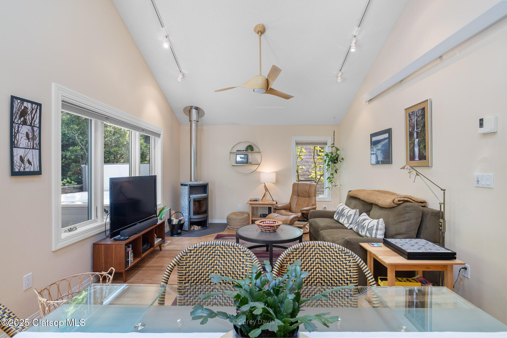 562 1st Street Property Photo 13