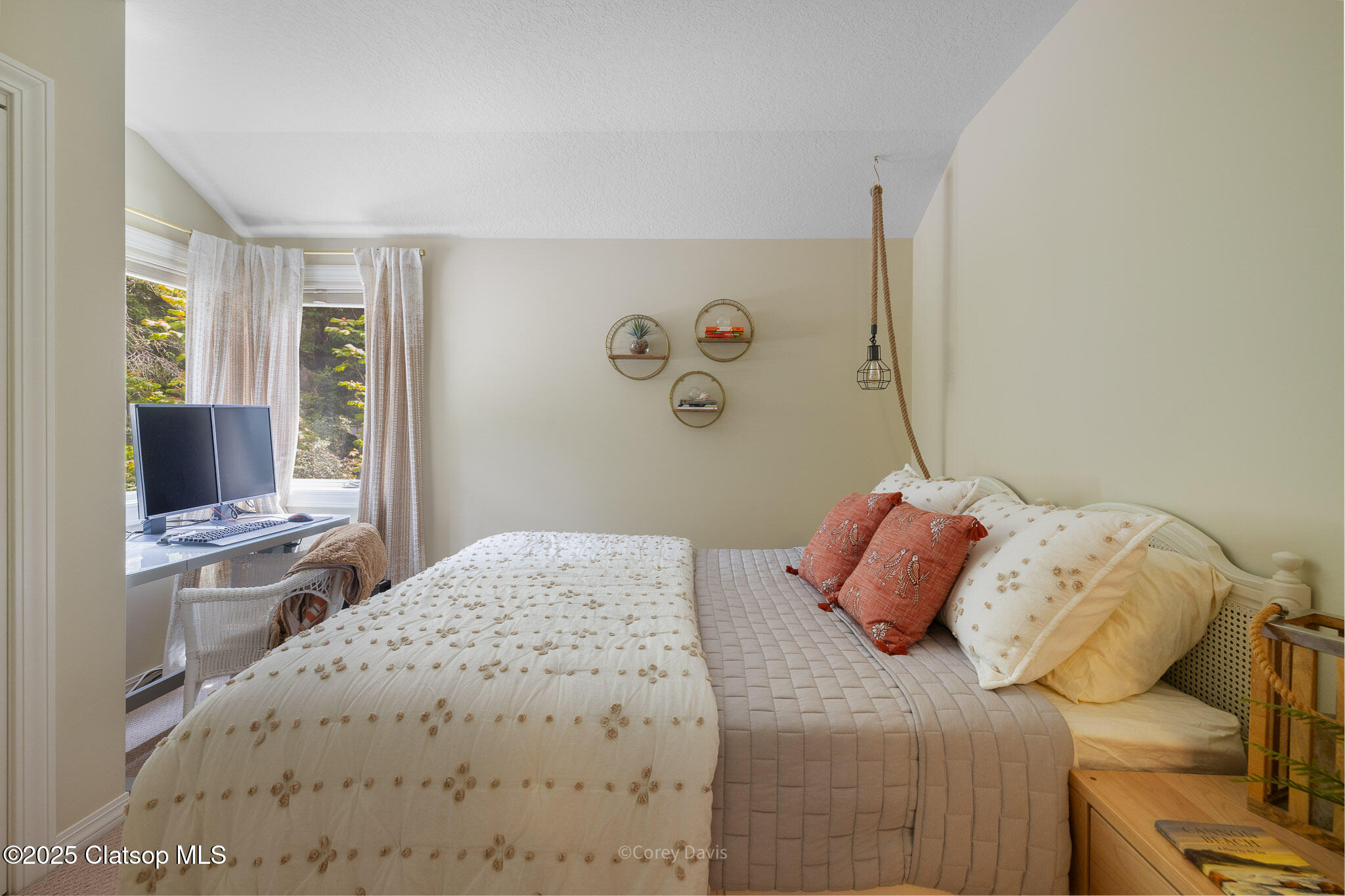 562 1st Street Property Photo 28
