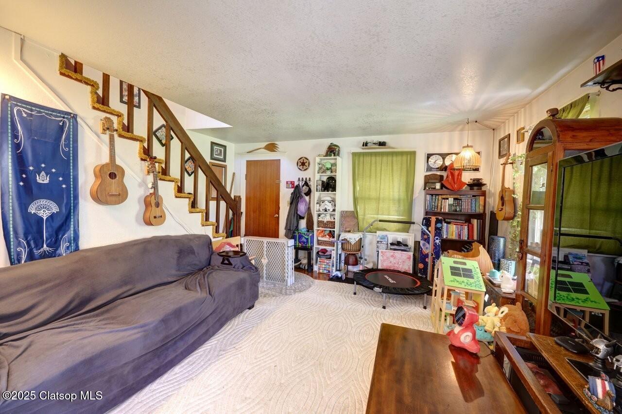 40677 Old Hwy 30 Property Photo 5