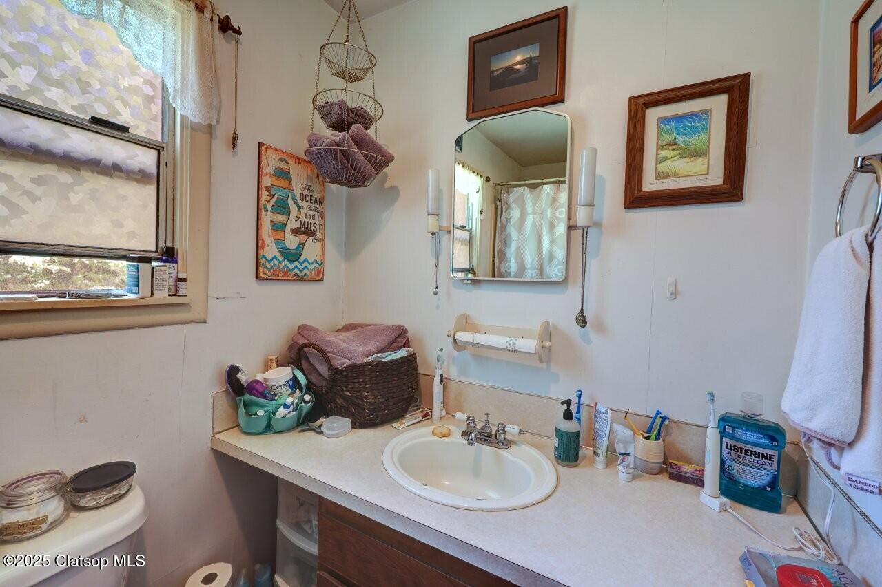 40677 Old Hwy 30 Property Photo 14