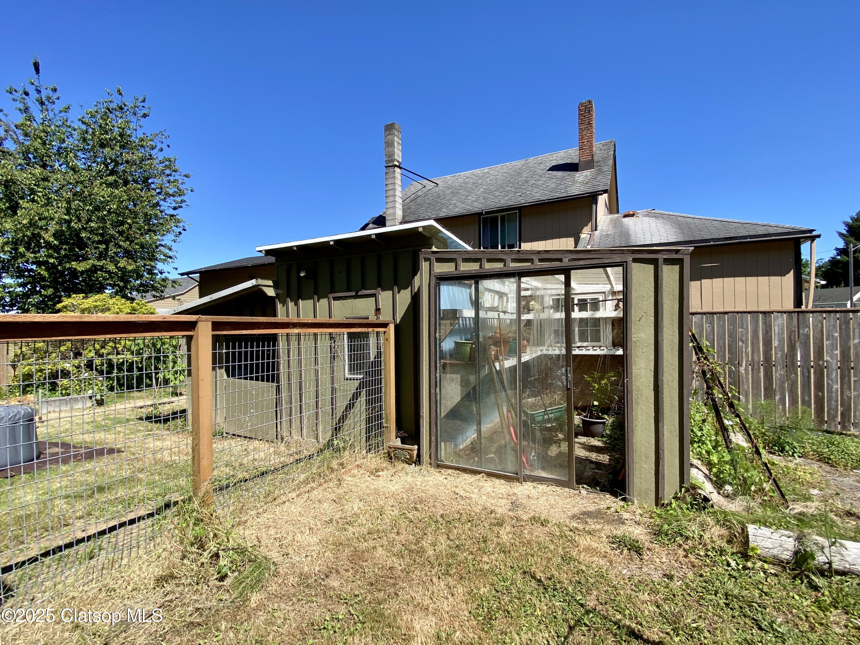 3586 Irving Avenue Property Photo 12