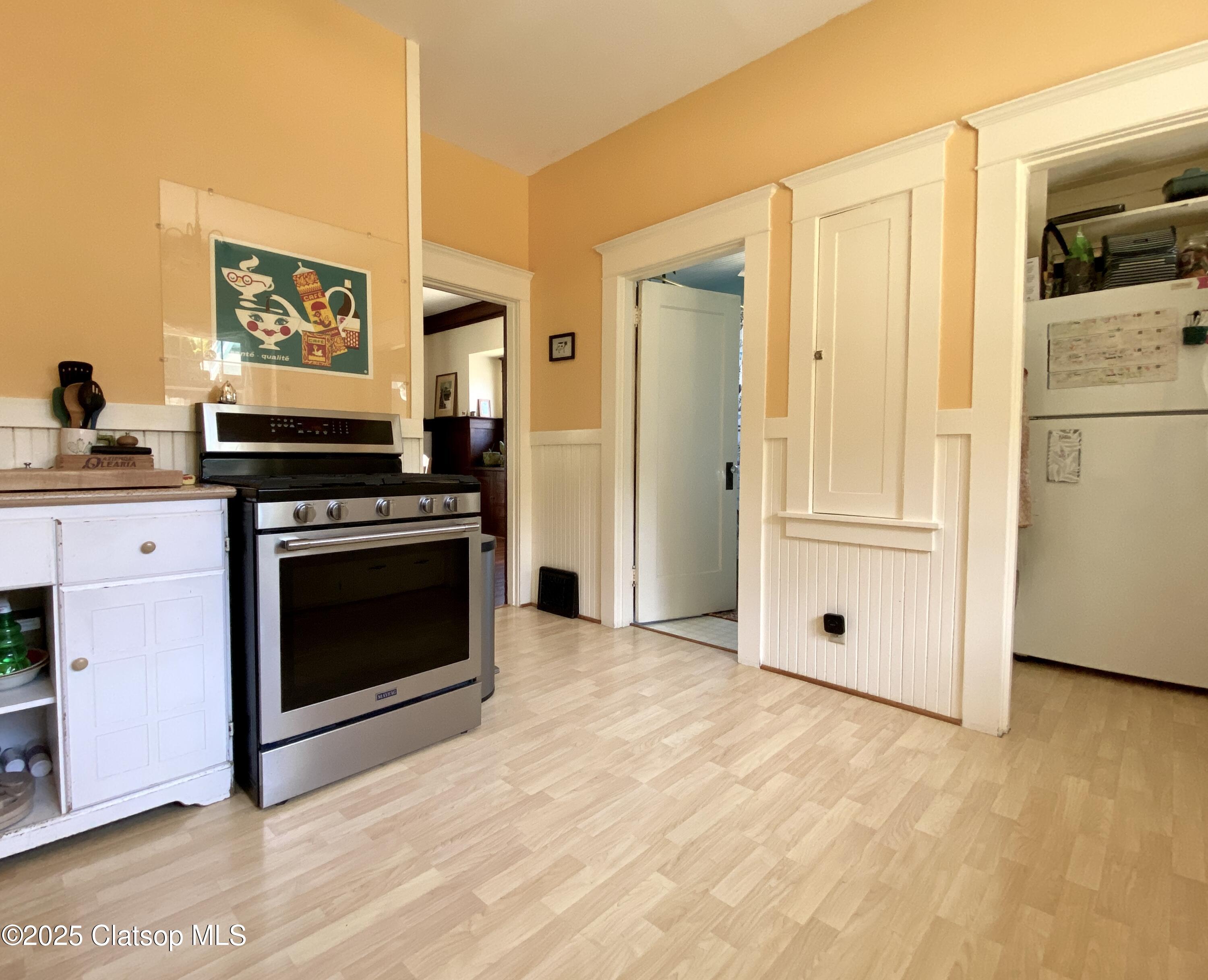 3586 Irving Avenue Property Photo 18
