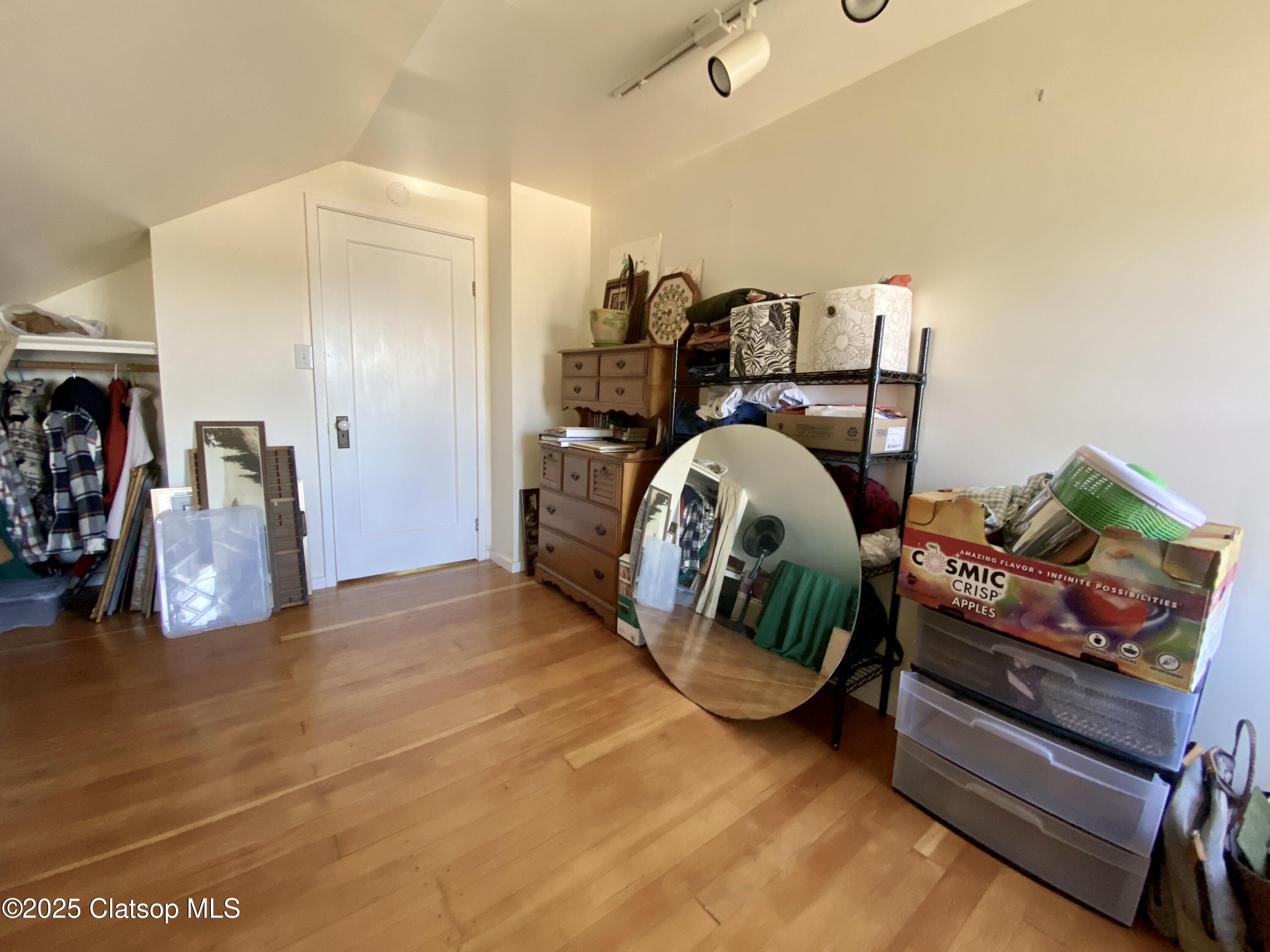 3586 Irving Avenue Property Photo 35
