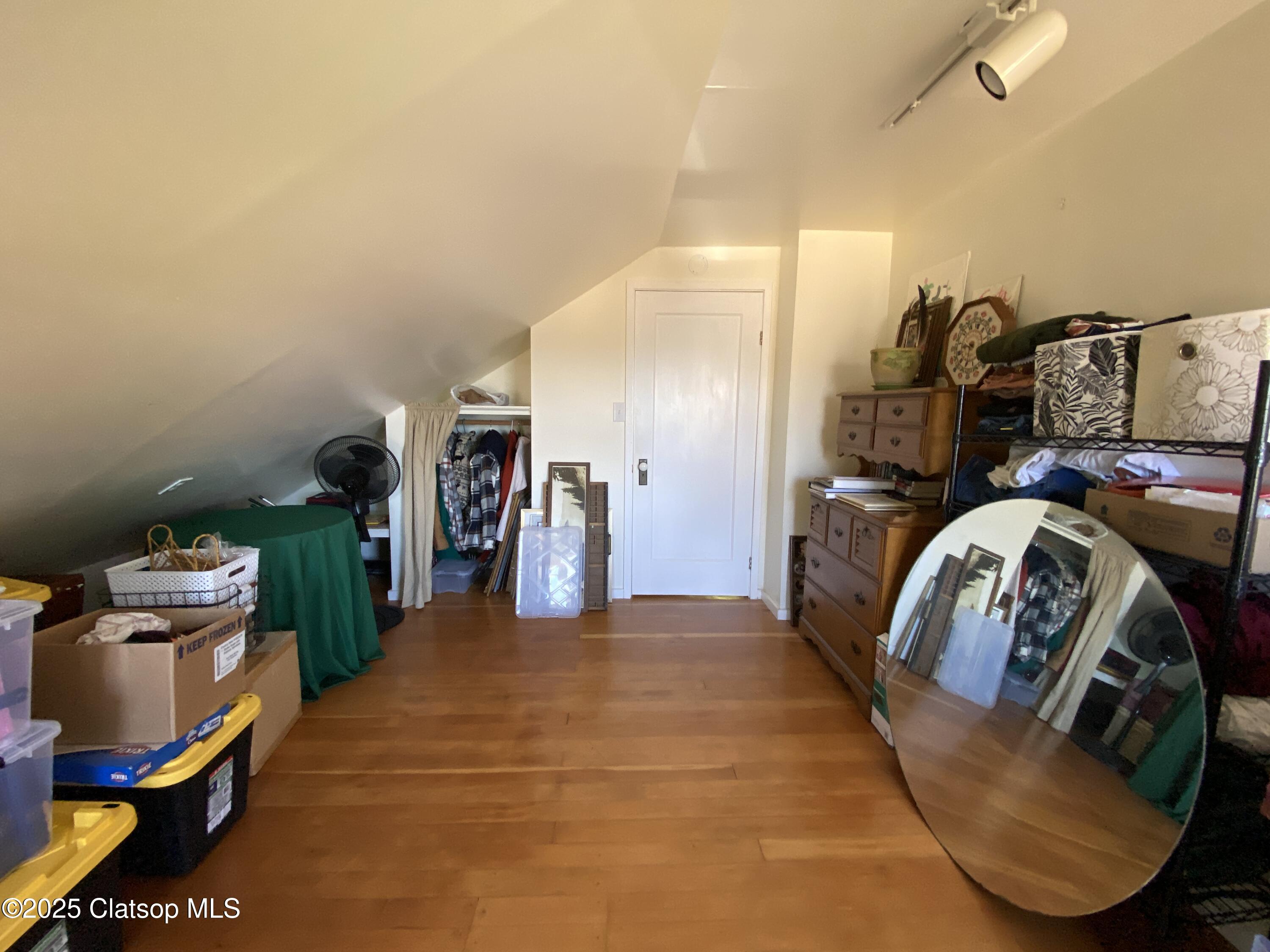 3586 Irving Avenue Property Photo 36
