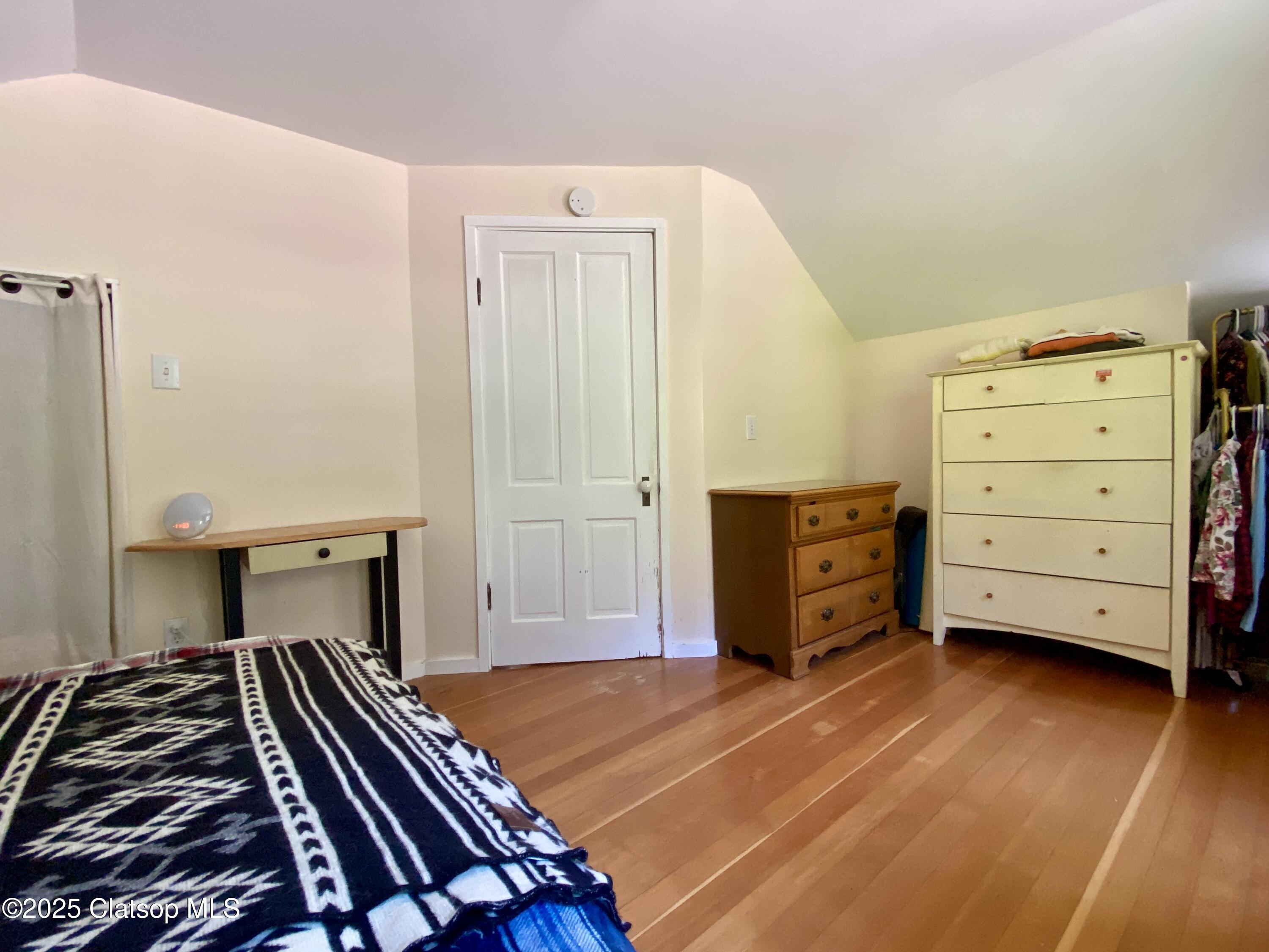 3586 Irving Avenue Property Photo 43