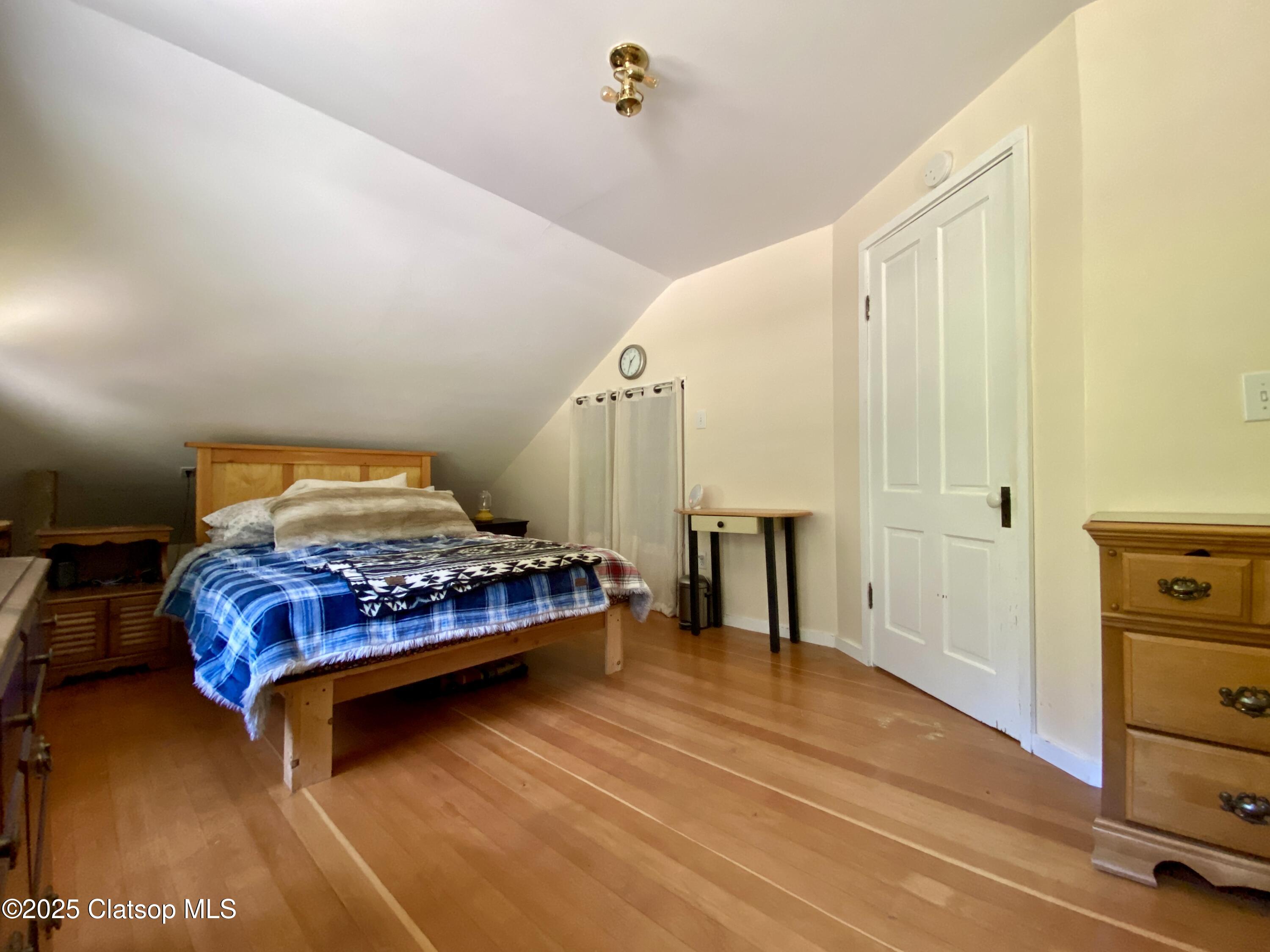 3586 Irving Avenue Property Photo 44
