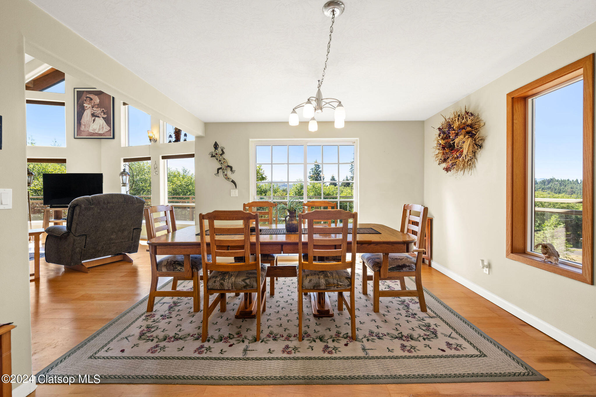 37285 Towhee Drive Property Photo 8